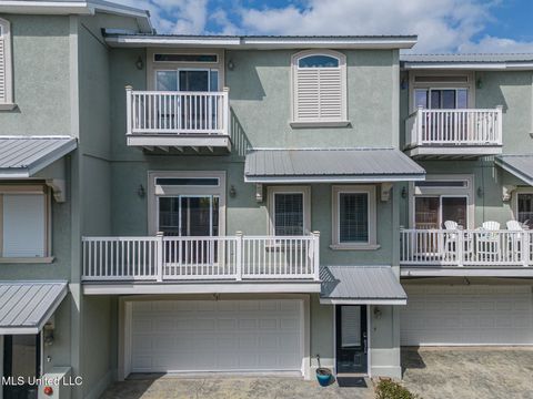 Condo For Sale - 707 W Beach Boulevard<br/> Harrison County, Long Beach, MS 39560