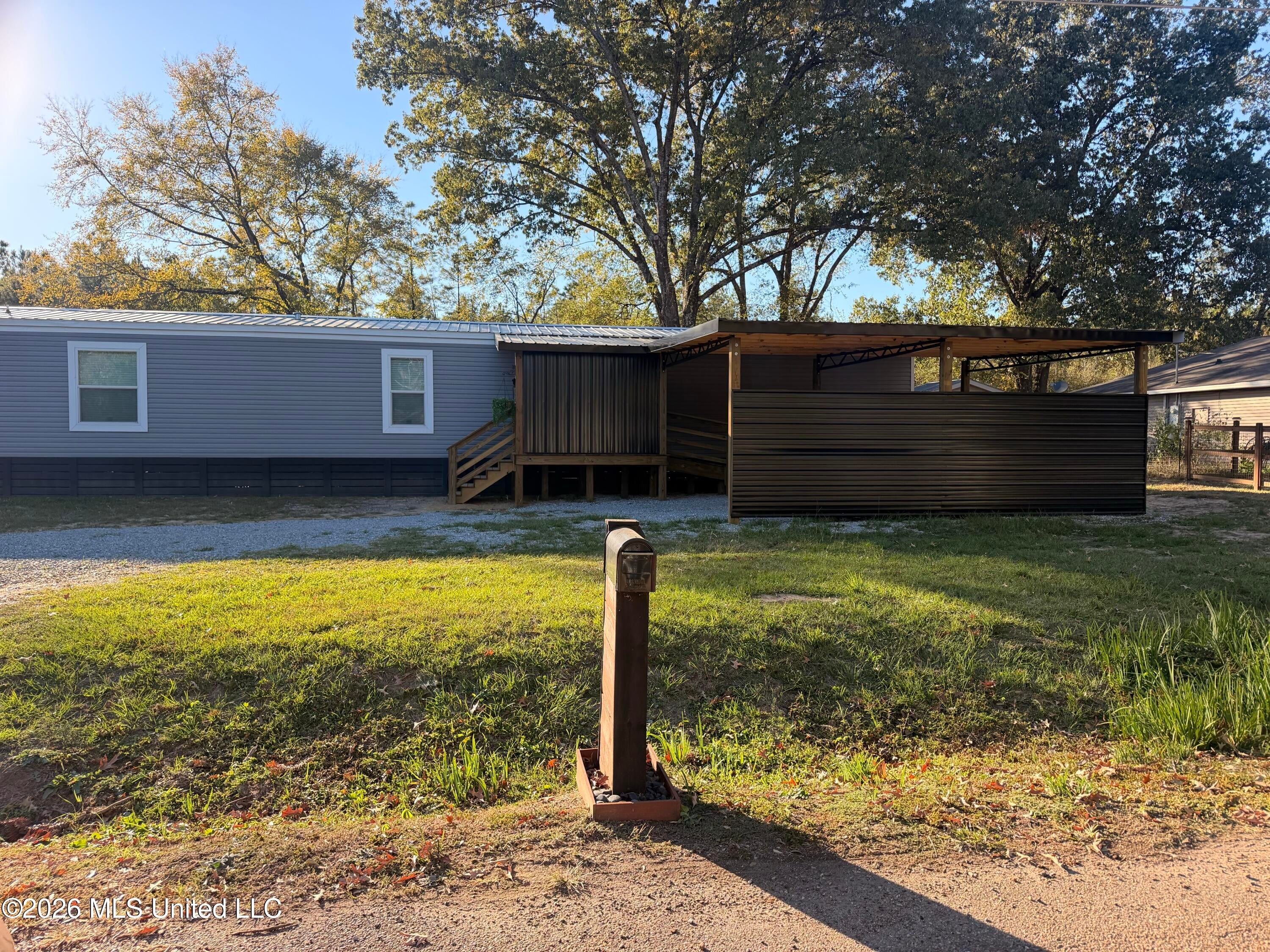 2233 W Ridge Road