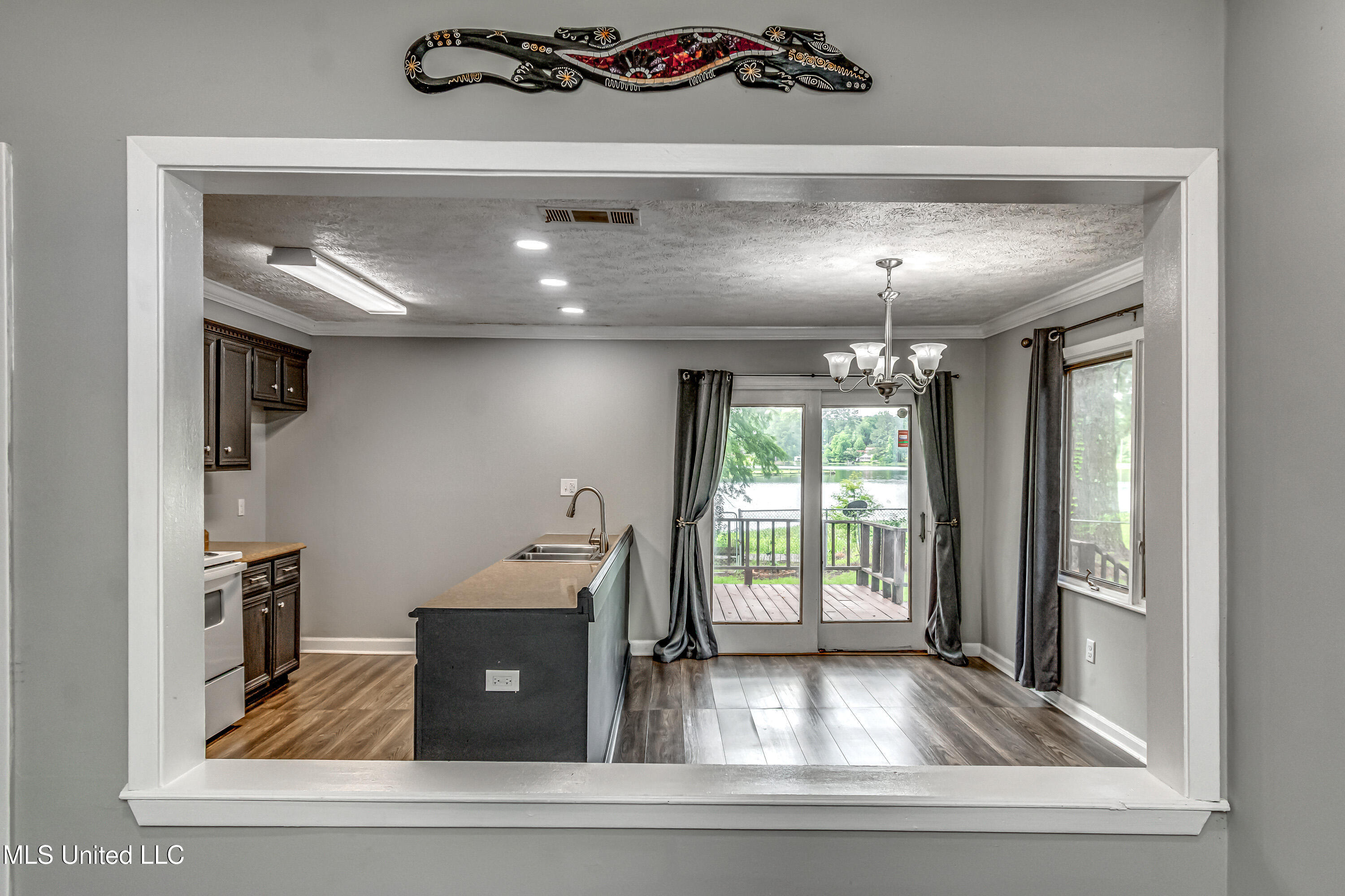 207 W Dewey Camp Drive, Florence, Mississippi image 2
