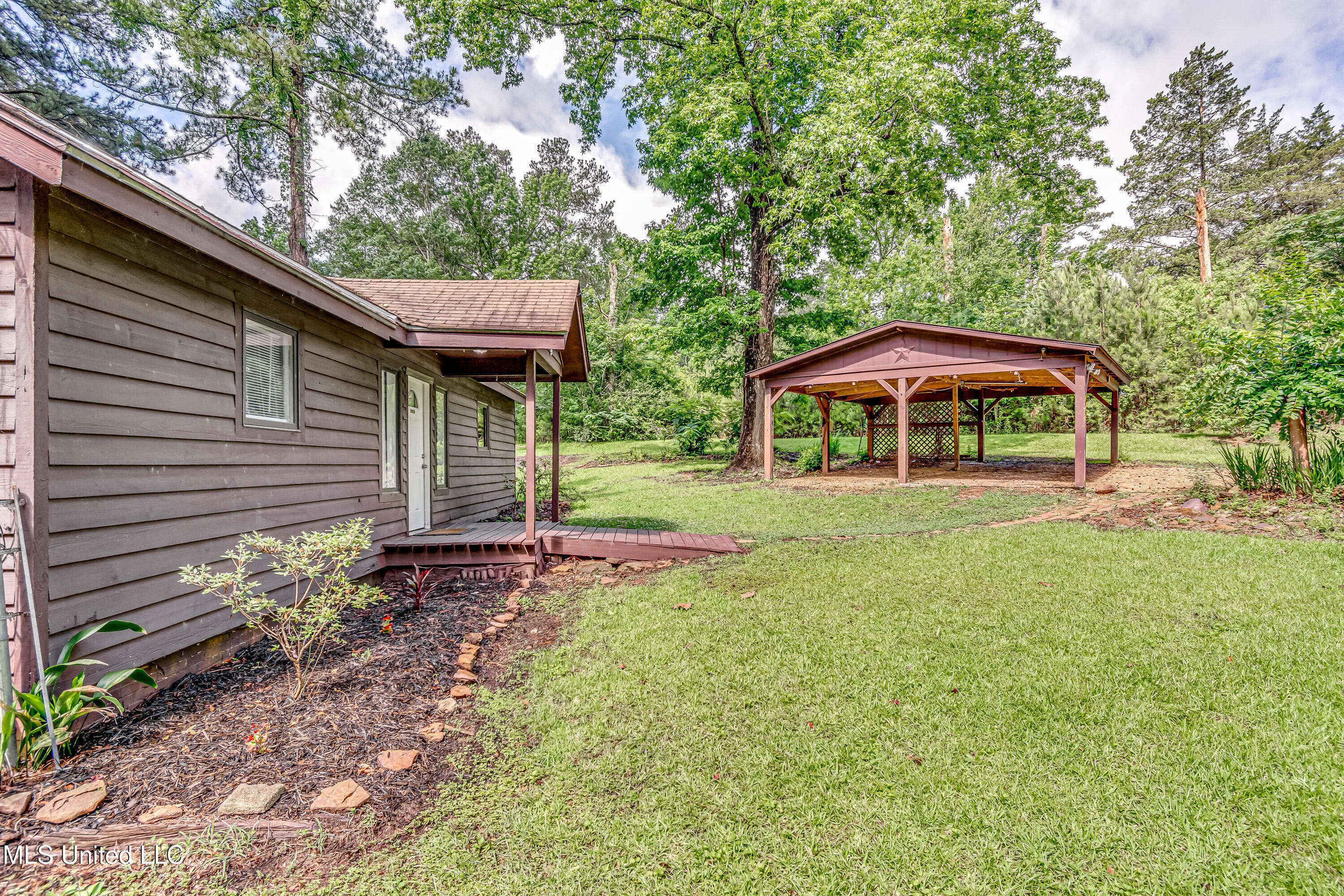 207 W Dewey Camp Drive, Florence, Mississippi image 38