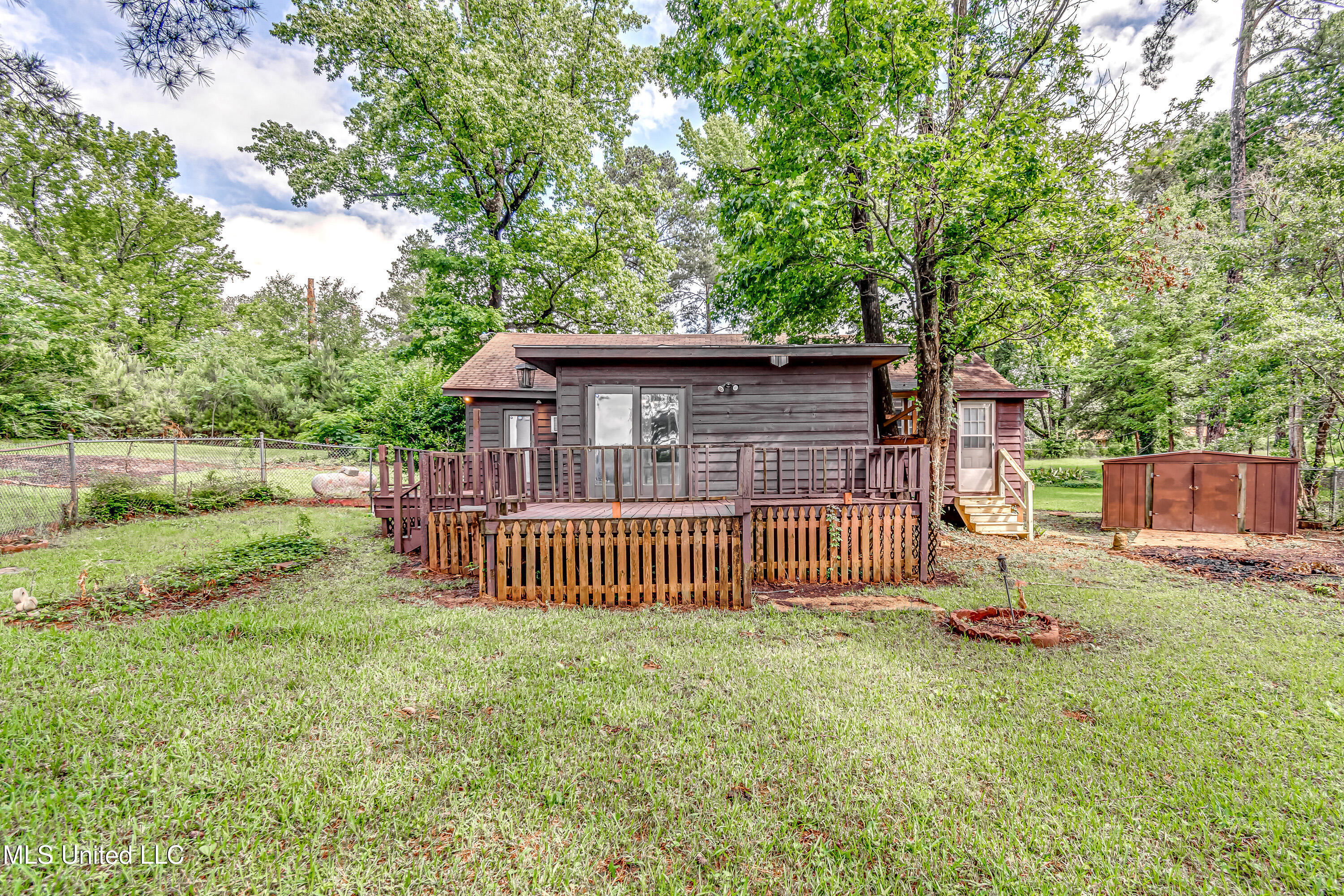 207 W Dewey Camp Drive, Florence, Mississippi image 37