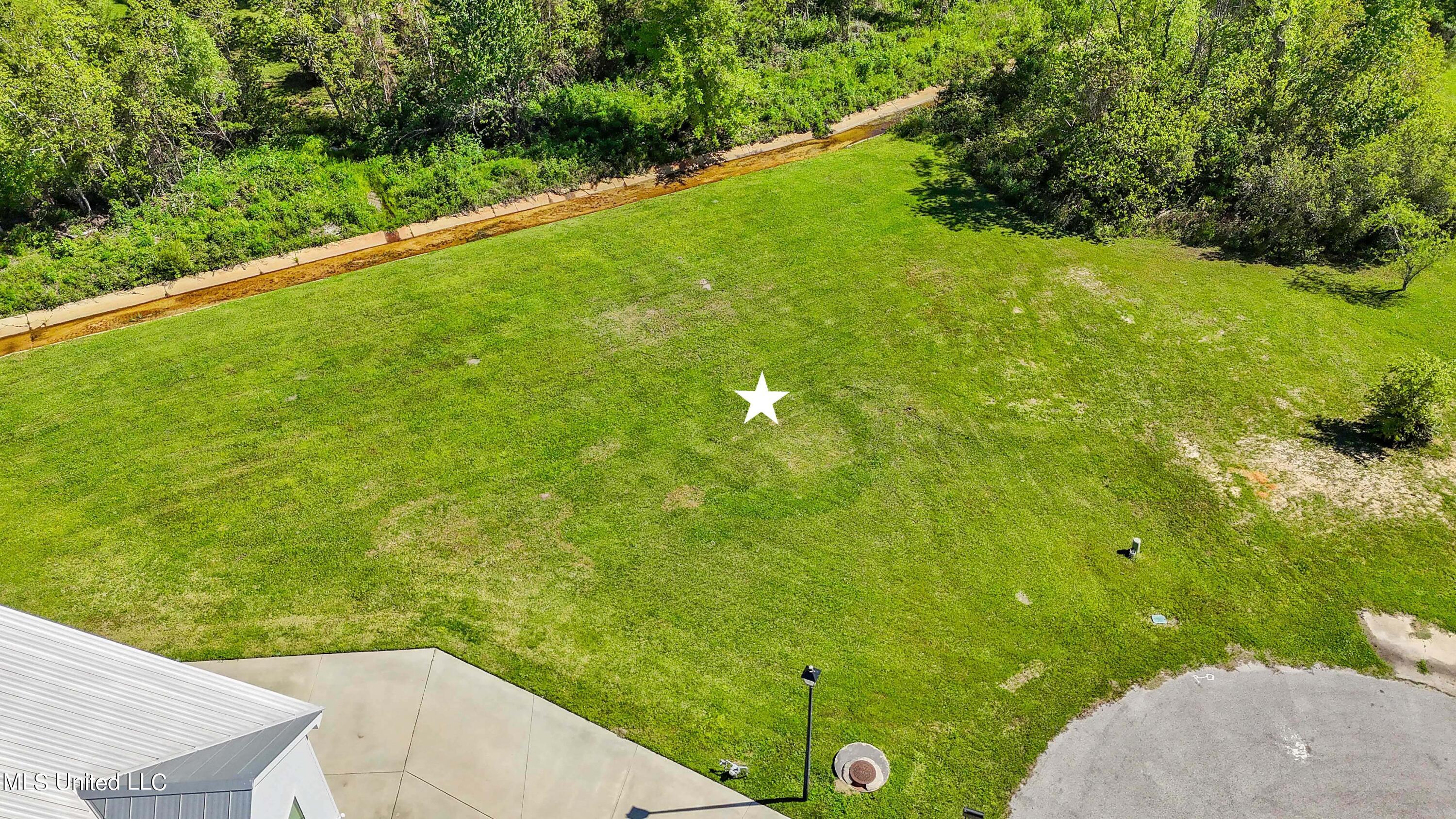 Sarahs Lane, Bay Saint Louis, Mississippi image 6