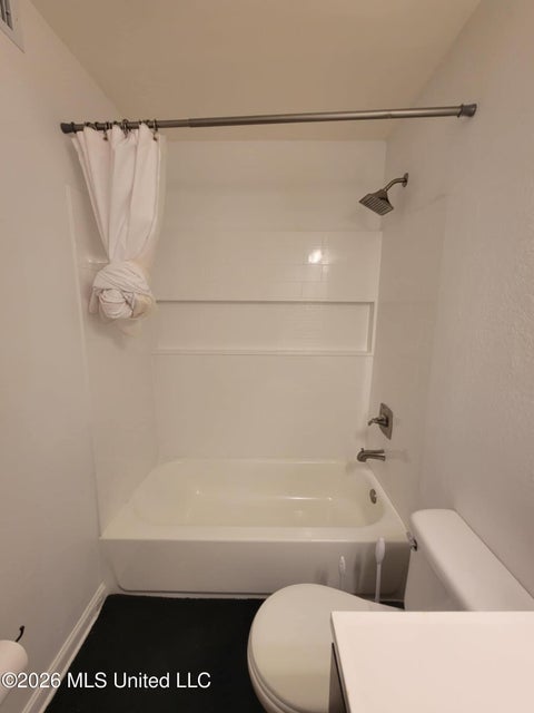 Townhouse For Rent - 3230 Cumberland Road<br/> Jackson County, Ocean Springs, MS 39564