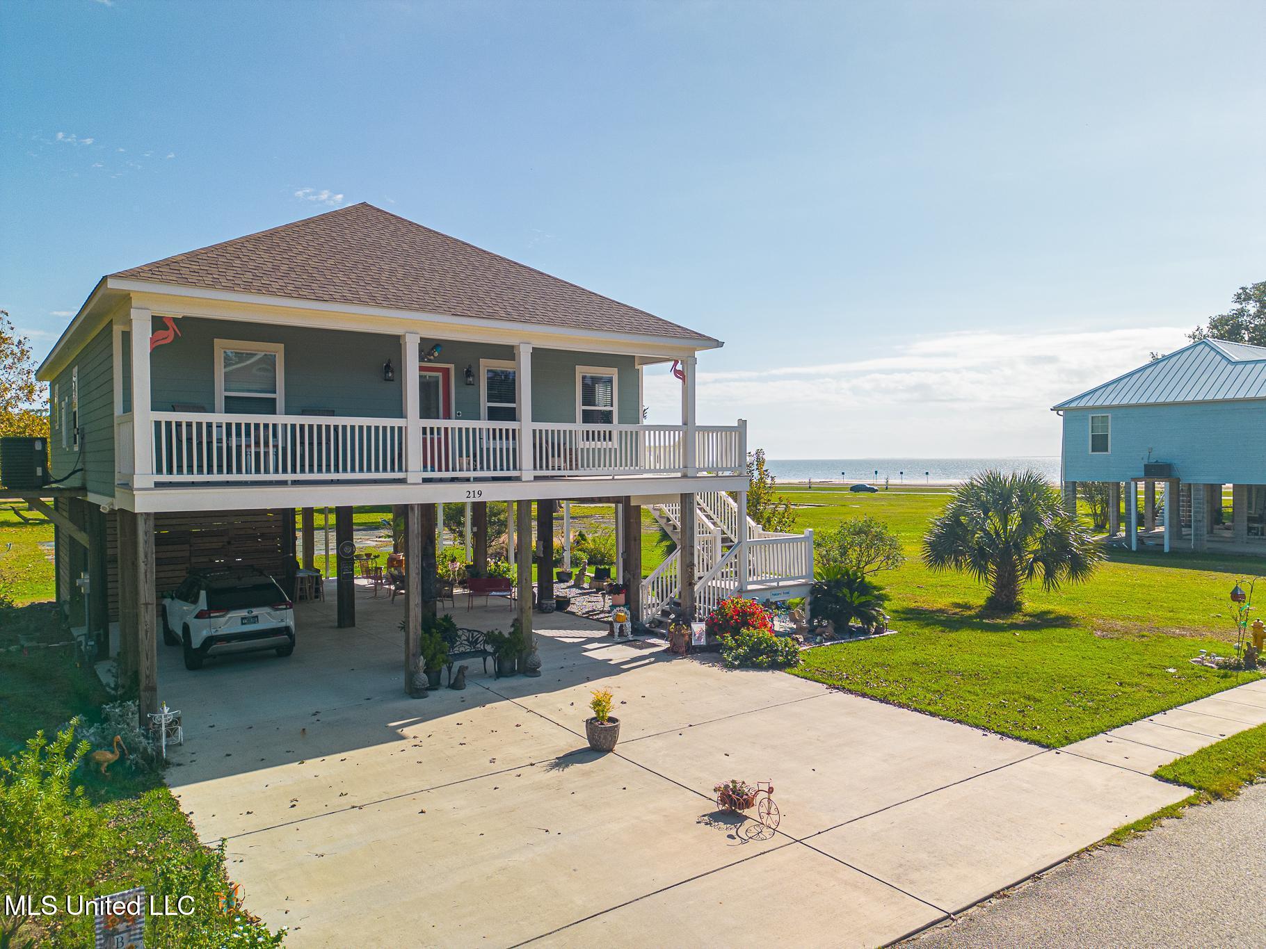 219 Oak Gardens Avenue, Long Beach, Mississippi image 3