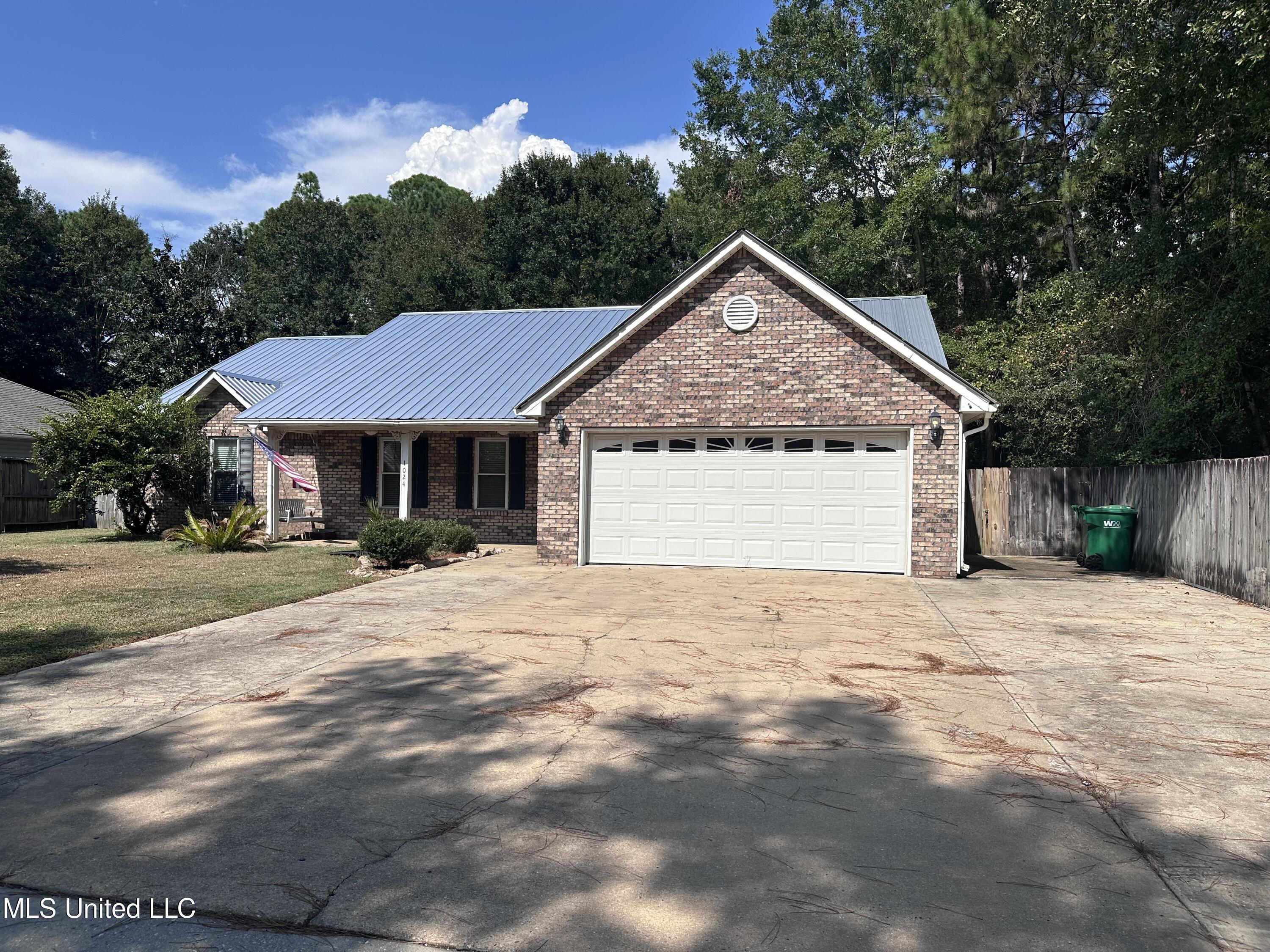 1024 Ash Street, Ocean Springs, Mississippi image 1