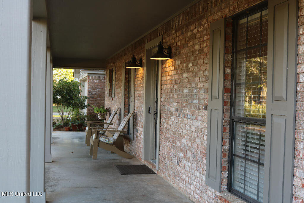 508 Pelahatchie Shore Drive, Brandon, Mississippi image 3