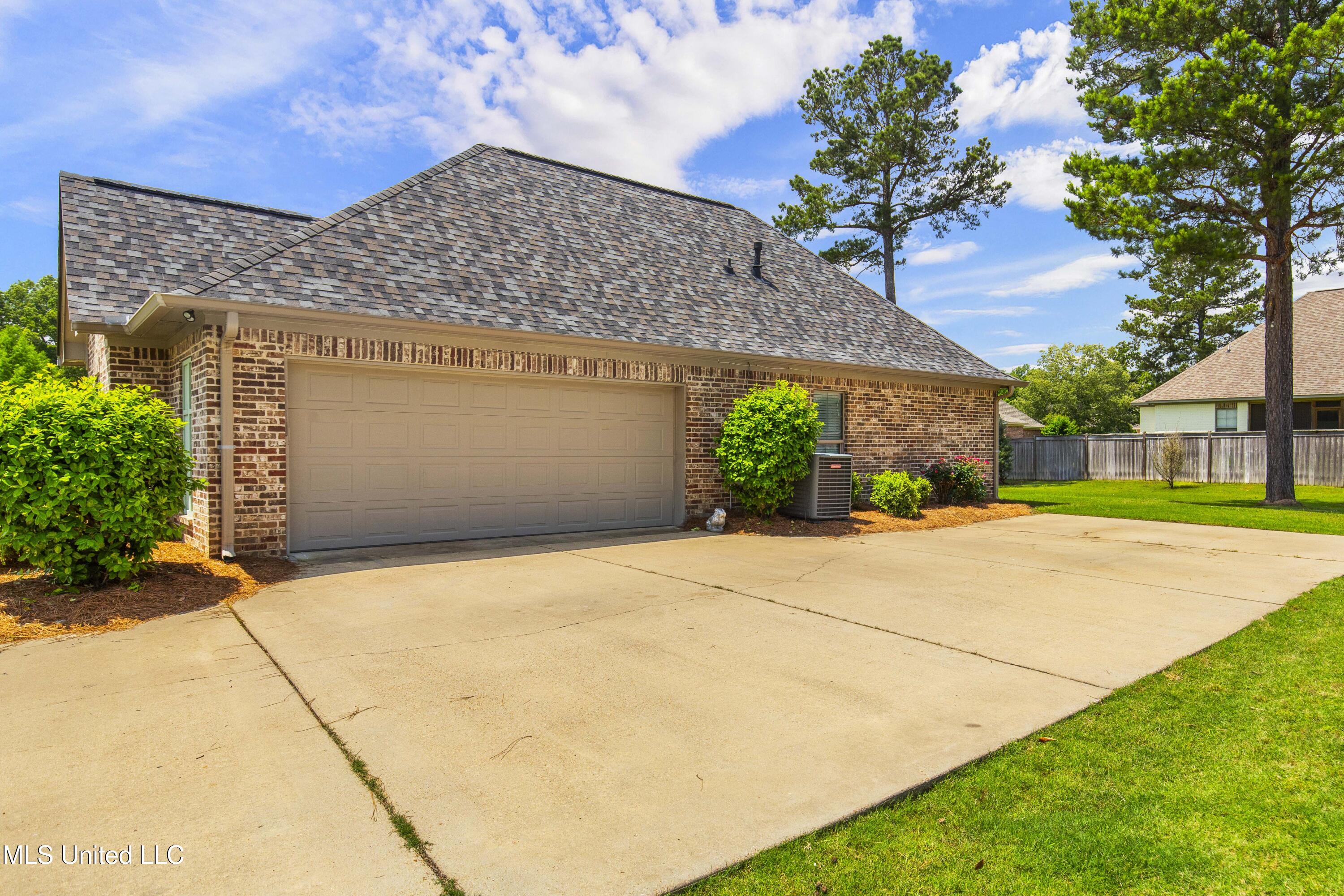 213 Wellington Way, Brandon, Mississippi image 6