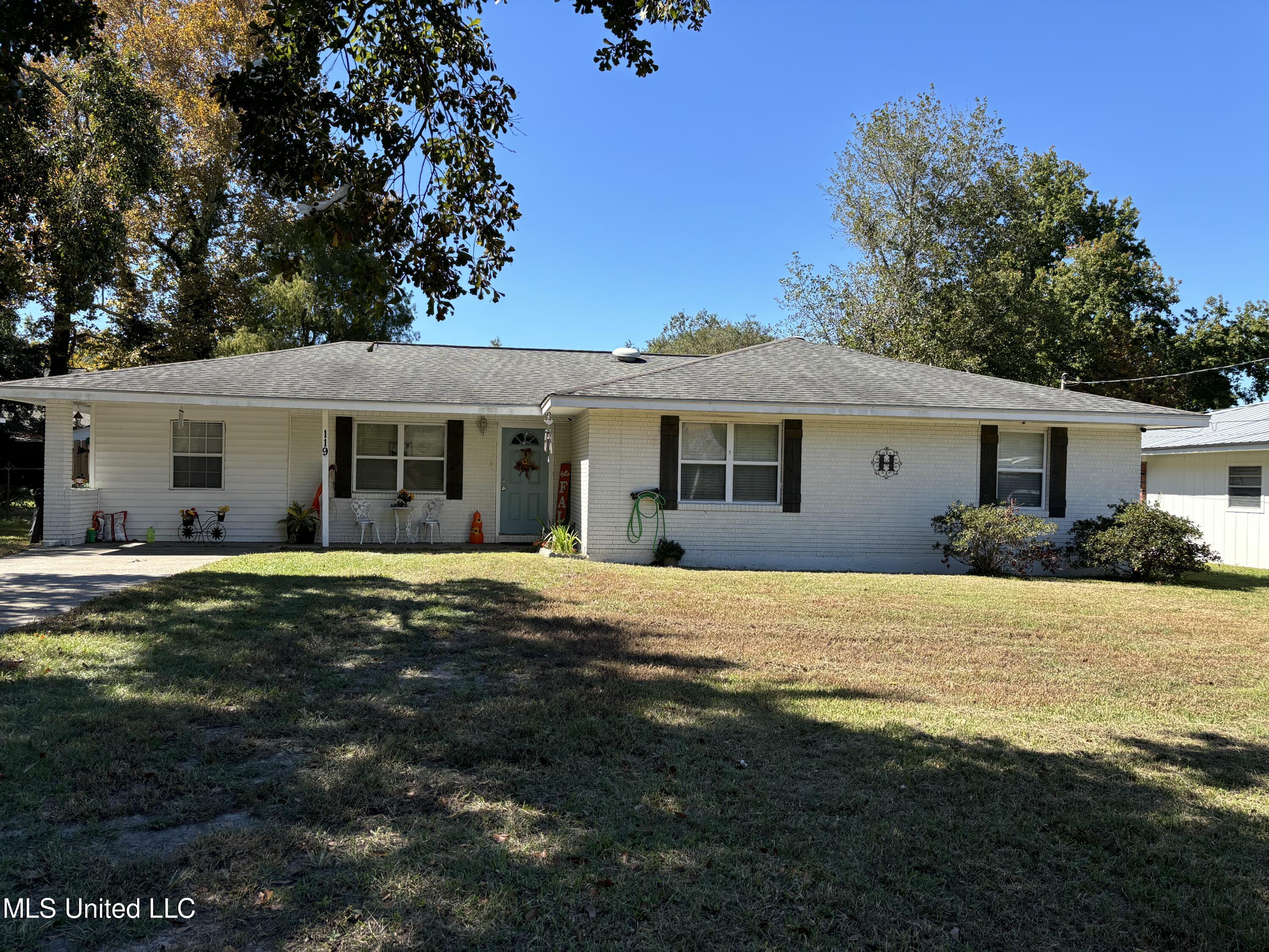 119 N Seashore Avenue, Long Beach, Mississippi image 1