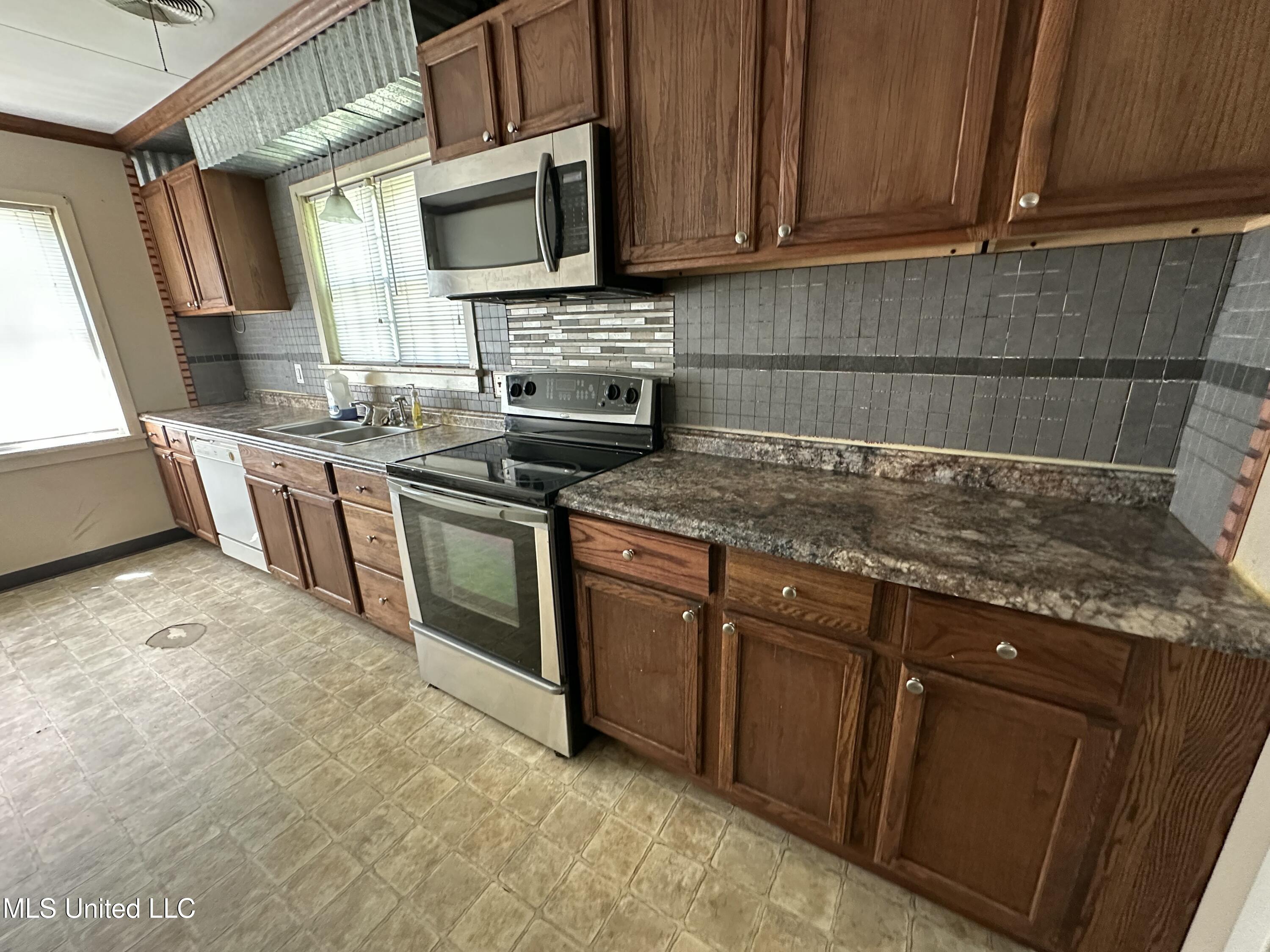 409 S Decatur Street, Union, Mississippi image 8