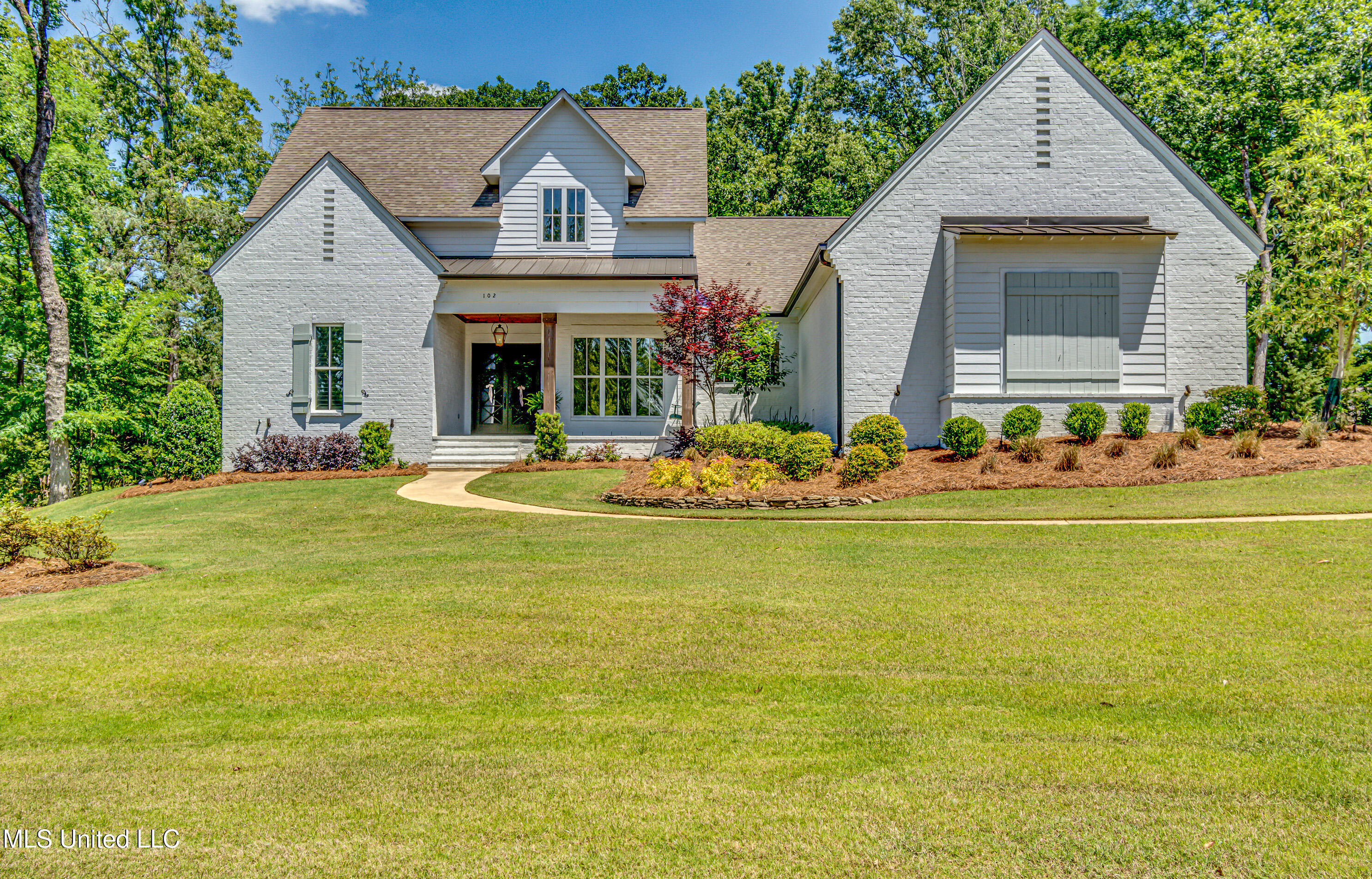 102 Silverleaf Drive, Madison, Mississippi image 1