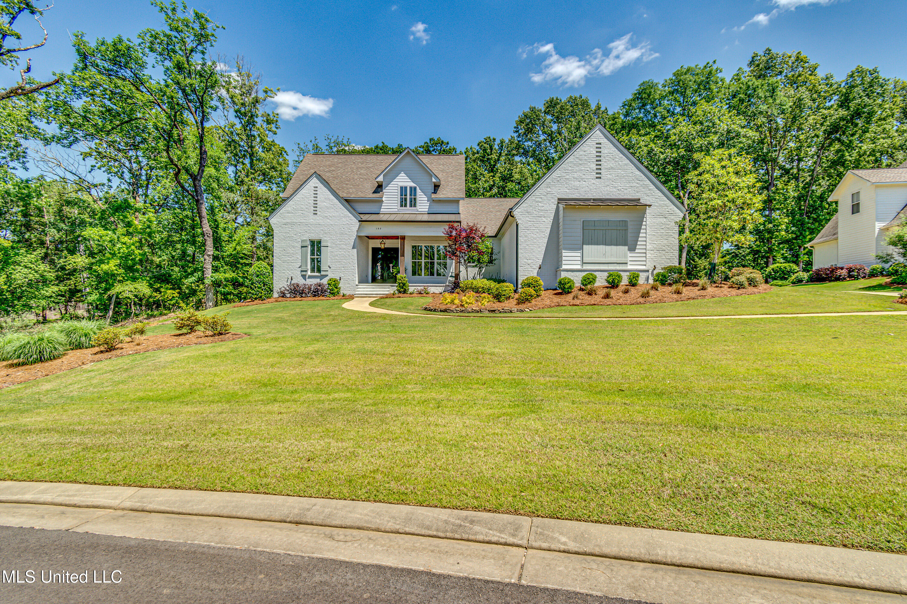 102 Silverleaf Drive, Madison, Mississippi image 3