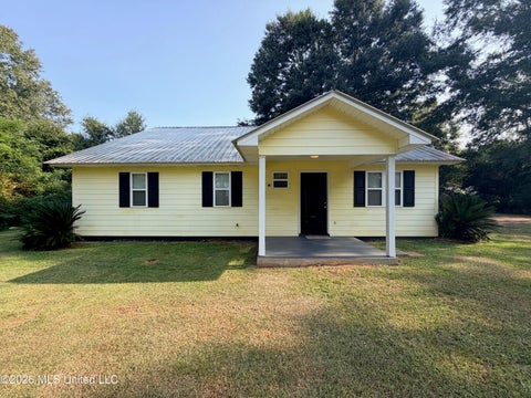Homes For Sale - 293 W Fire Department Road<br/> Lucedale, MS 39452