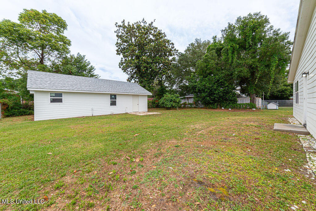 1608 Saint Ann Avenue, Biloxi, Mississippi image 41