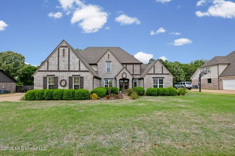 Homes For Sale - 14685 Saint Charles Drive<br/> Olive Branch, MS 38654