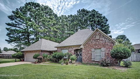 Homes For Sale - 117 Devlin Springs Drive<br/> Madison County, Madison, MS 39110