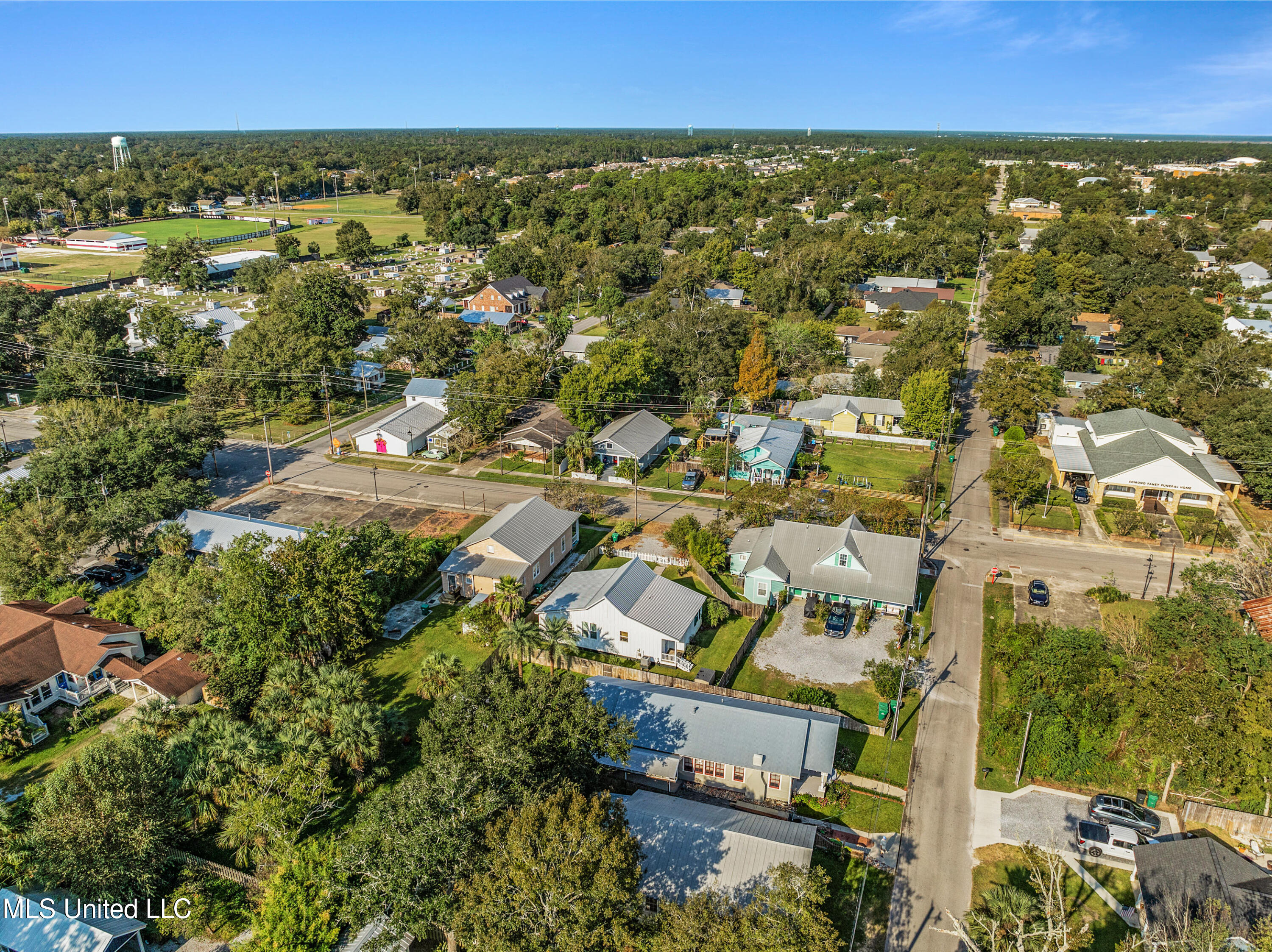 342 St John Street, Bay Saint Louis, Mississippi image 33