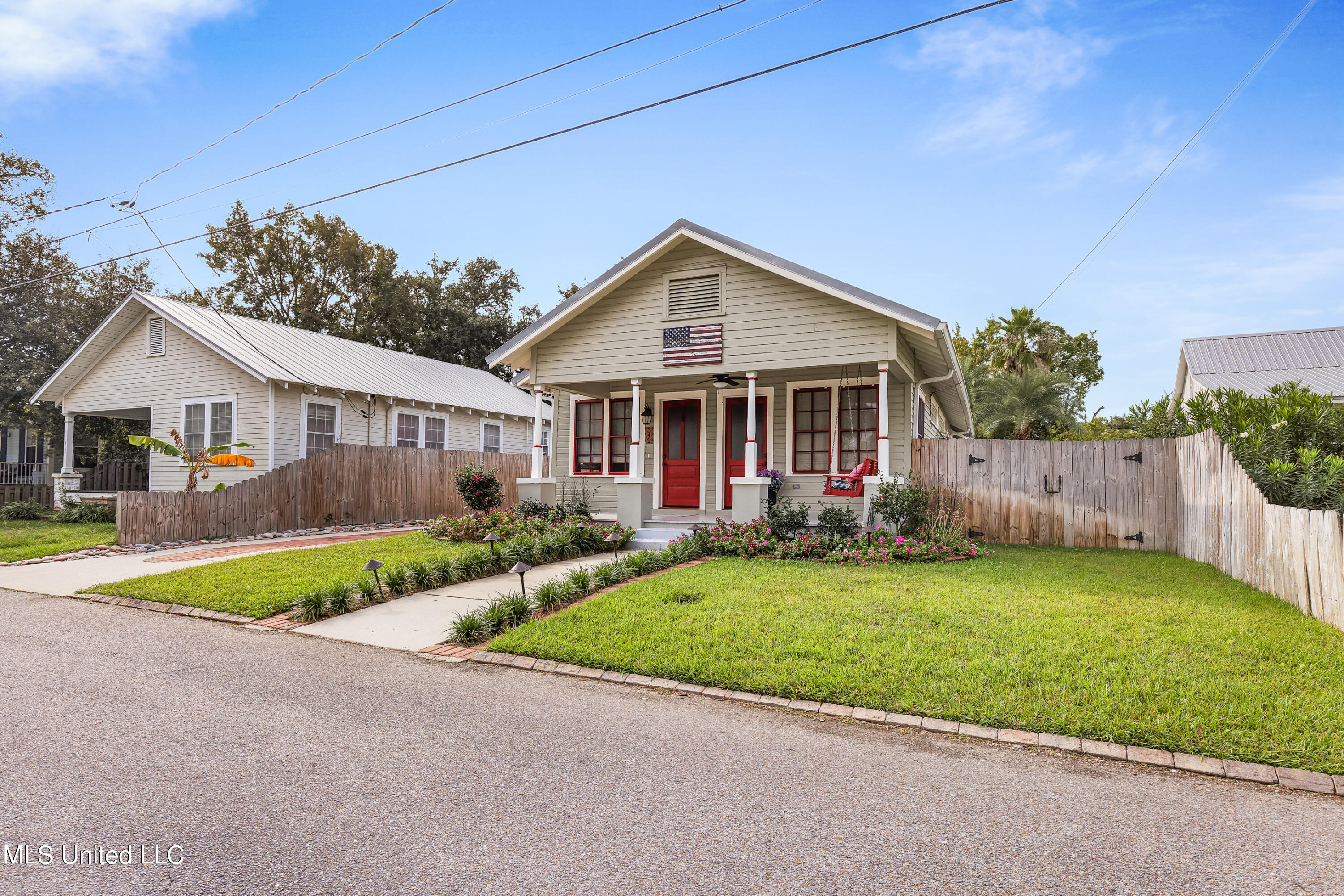 342 St John Street, Bay Saint Louis, Mississippi image 3