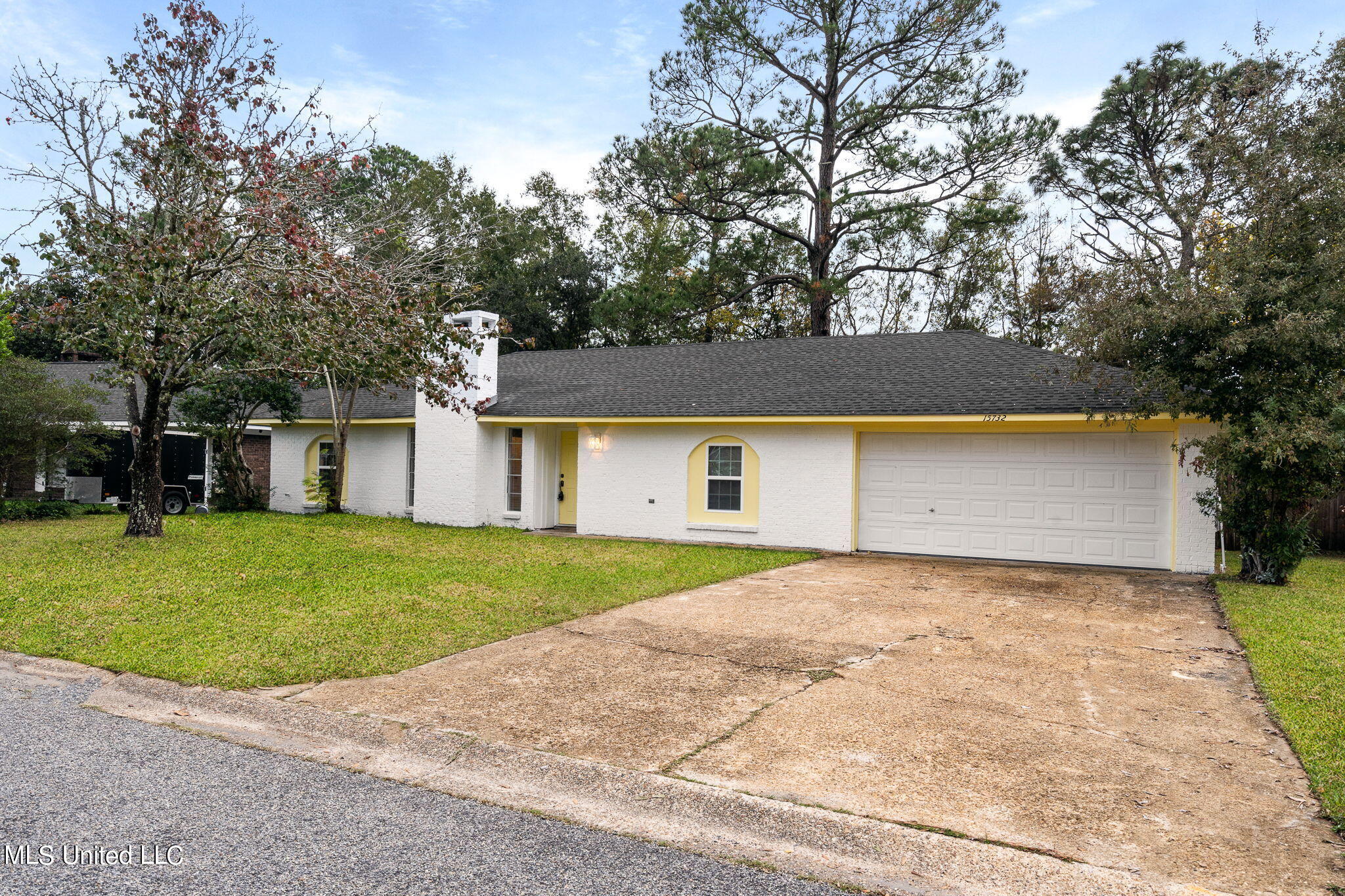 15732 S Parkwood Drive, Gulfport, Mississippi image 2