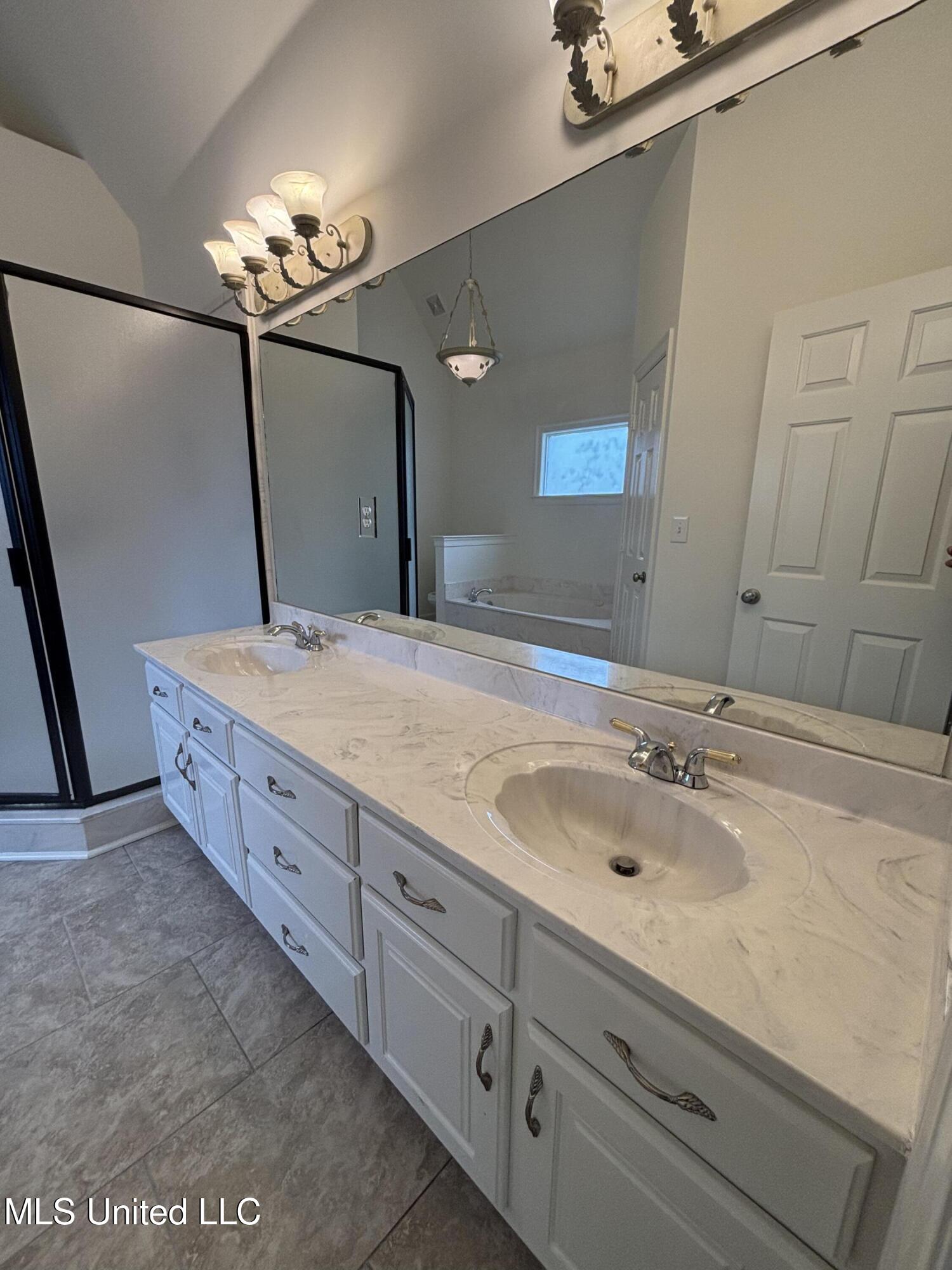 4526 Westminister Circle, Southaven, Mississippi image 17