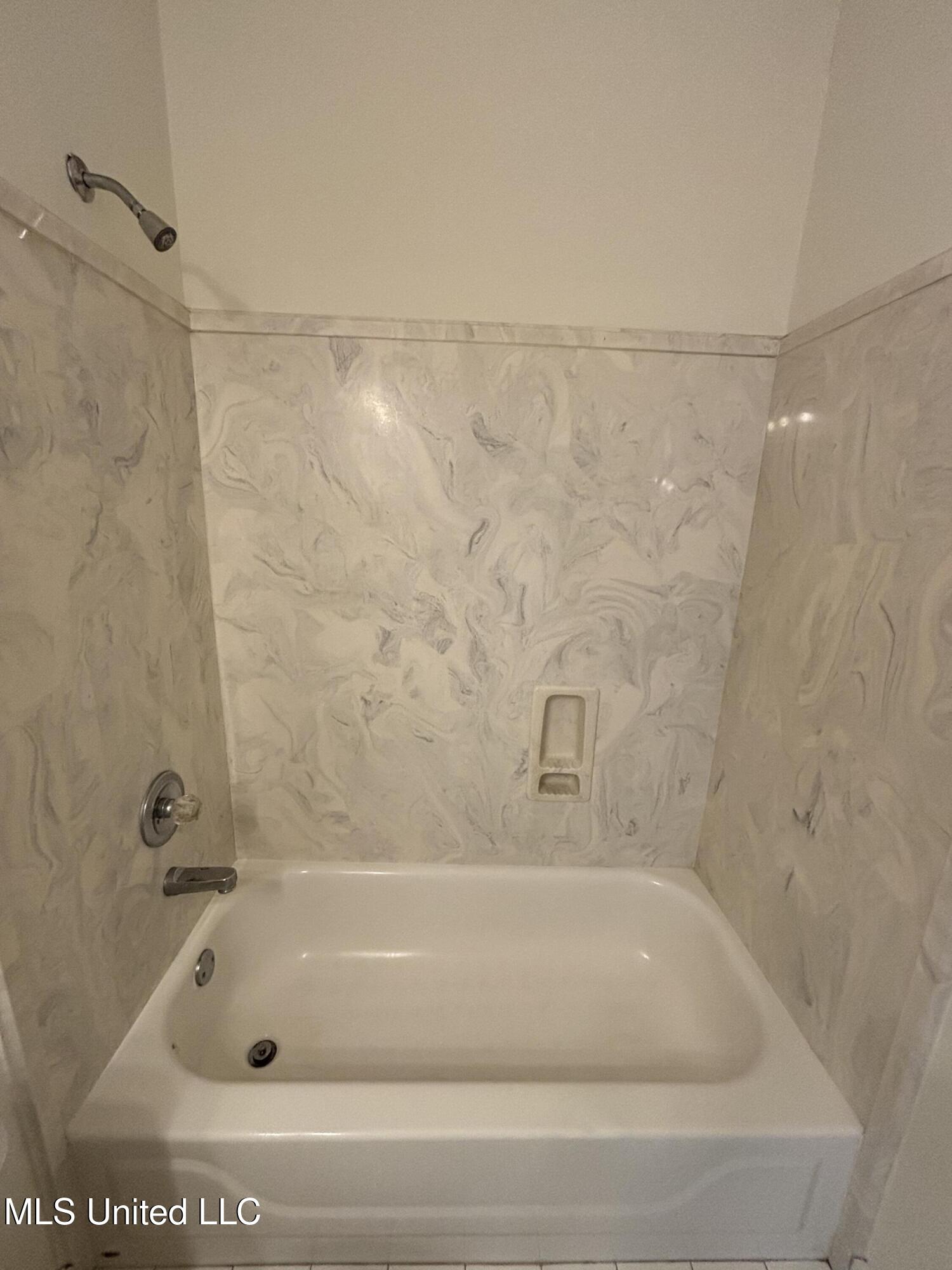 4526 Westminister Circle, Southaven, Mississippi image 24