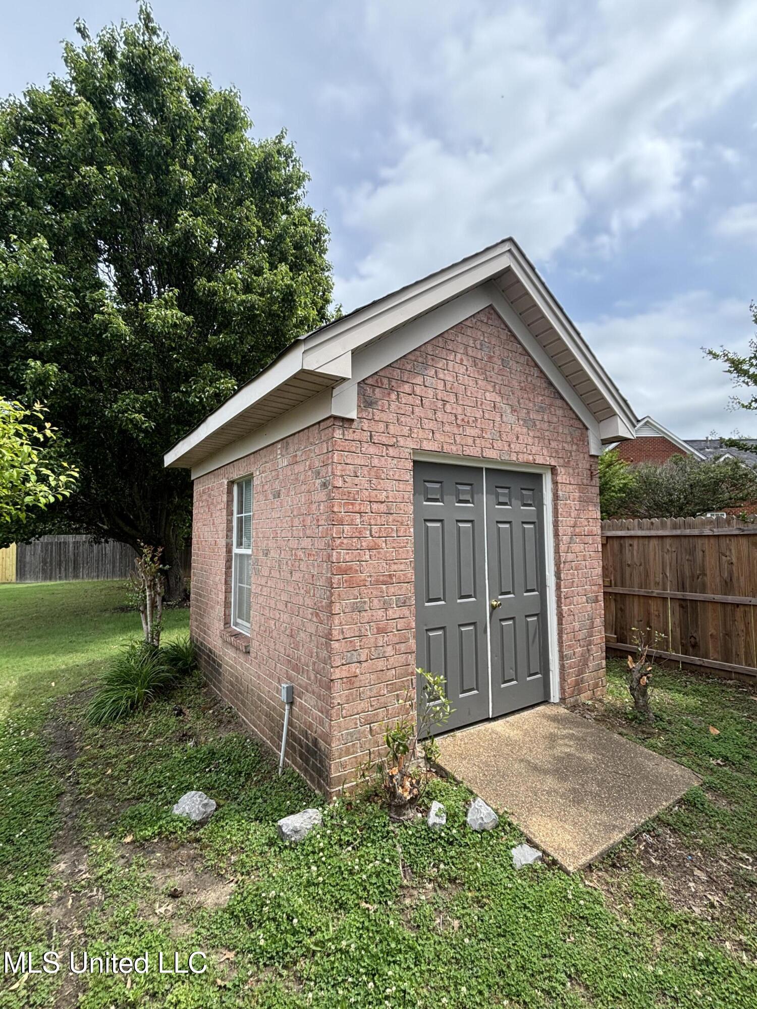 4526 Westminister Circle, Southaven, Mississippi image 6