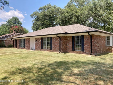 Homes For Sale - 5008 Sunnyvale Drive<br/> Hinds County, Jackson, MS 39211