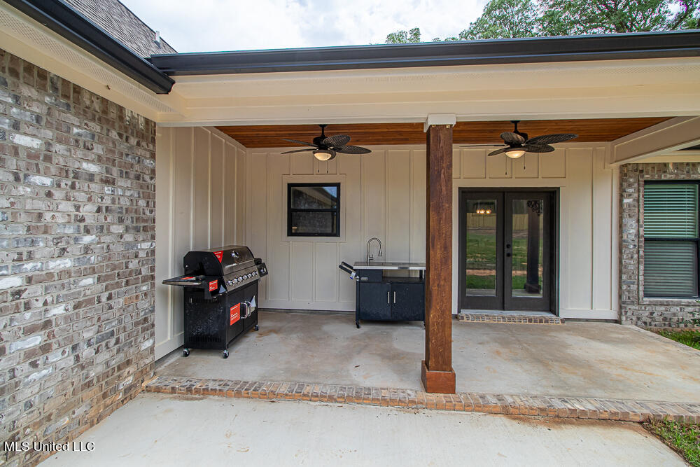17121 Hillcrest Drive, Vancleave, Mississippi image 4