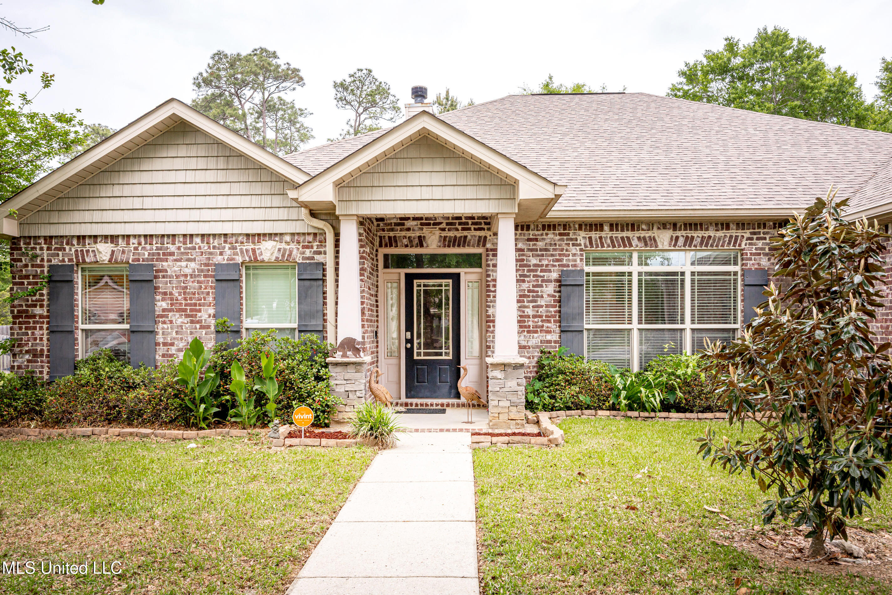 1020 Cardinal Cove, Ocean Springs, Mississippi image 2