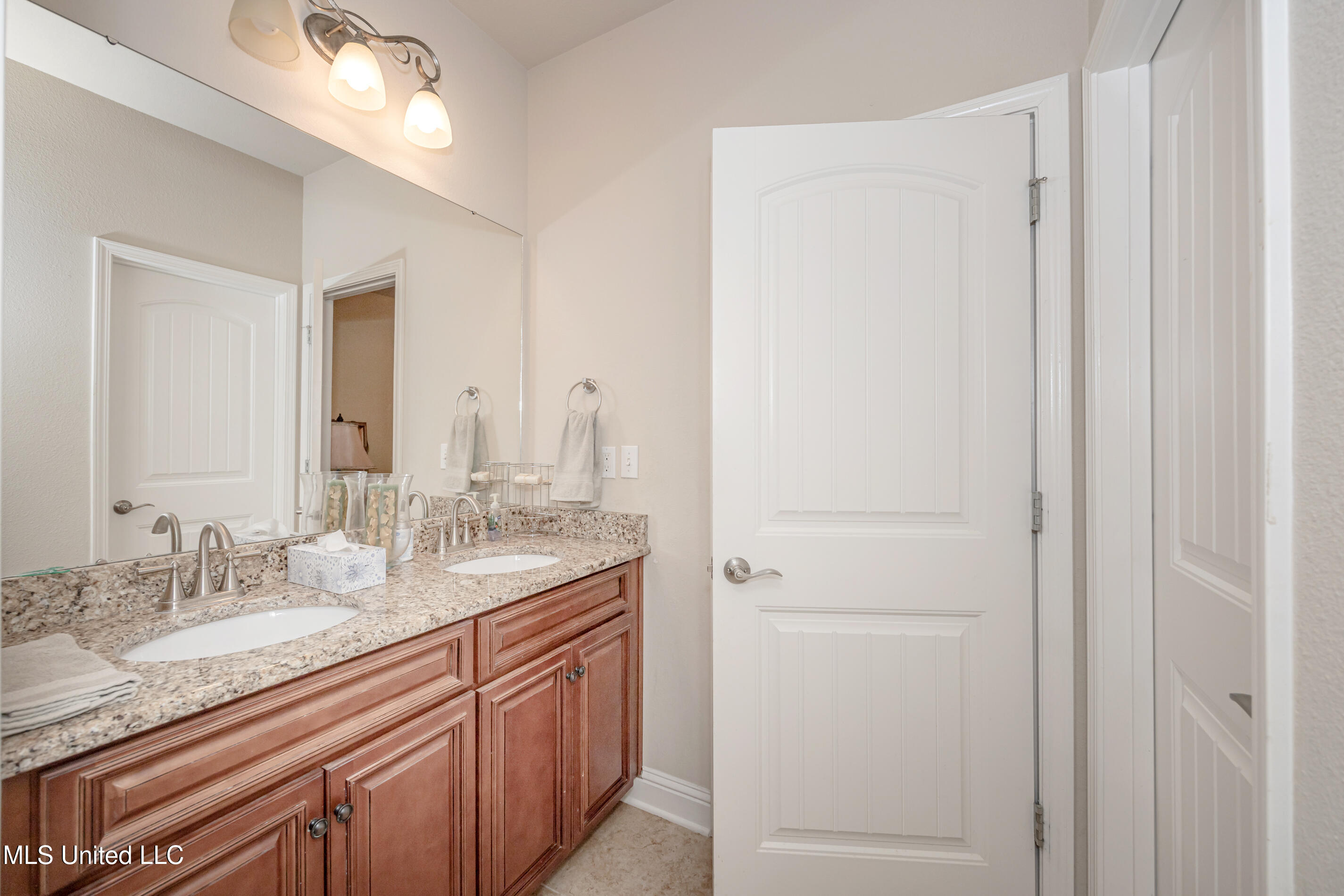 1020 Cardinal Cove, Ocean Springs, Mississippi image 24