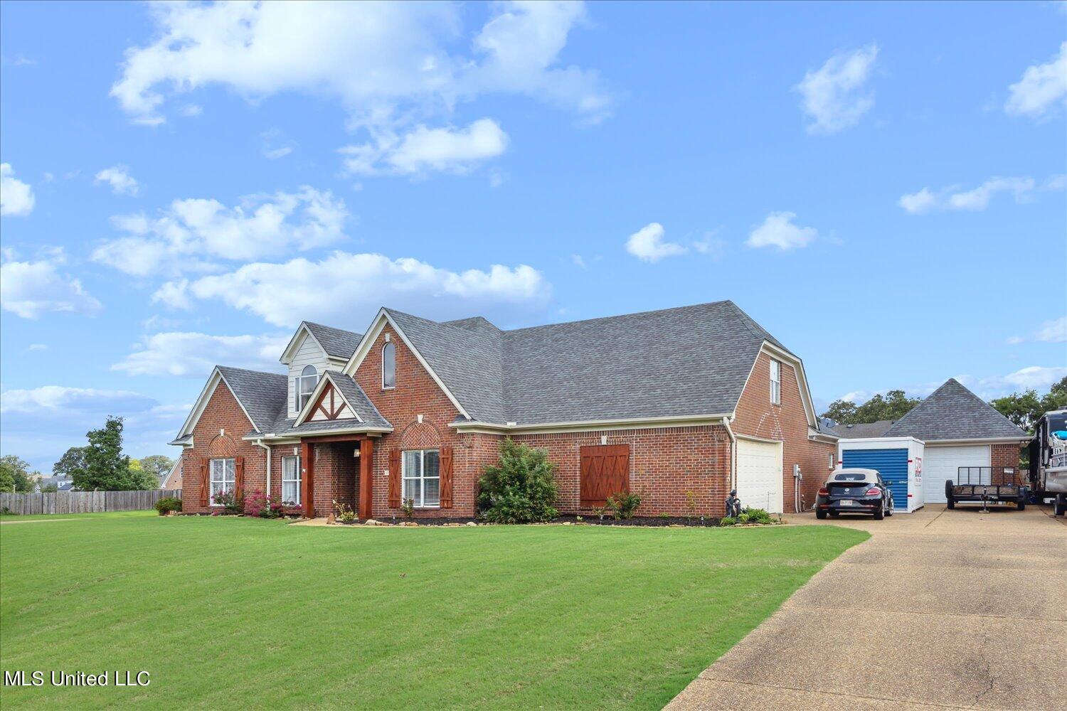 3779 East Pointe Drive, Southaven, Mississippi image 2