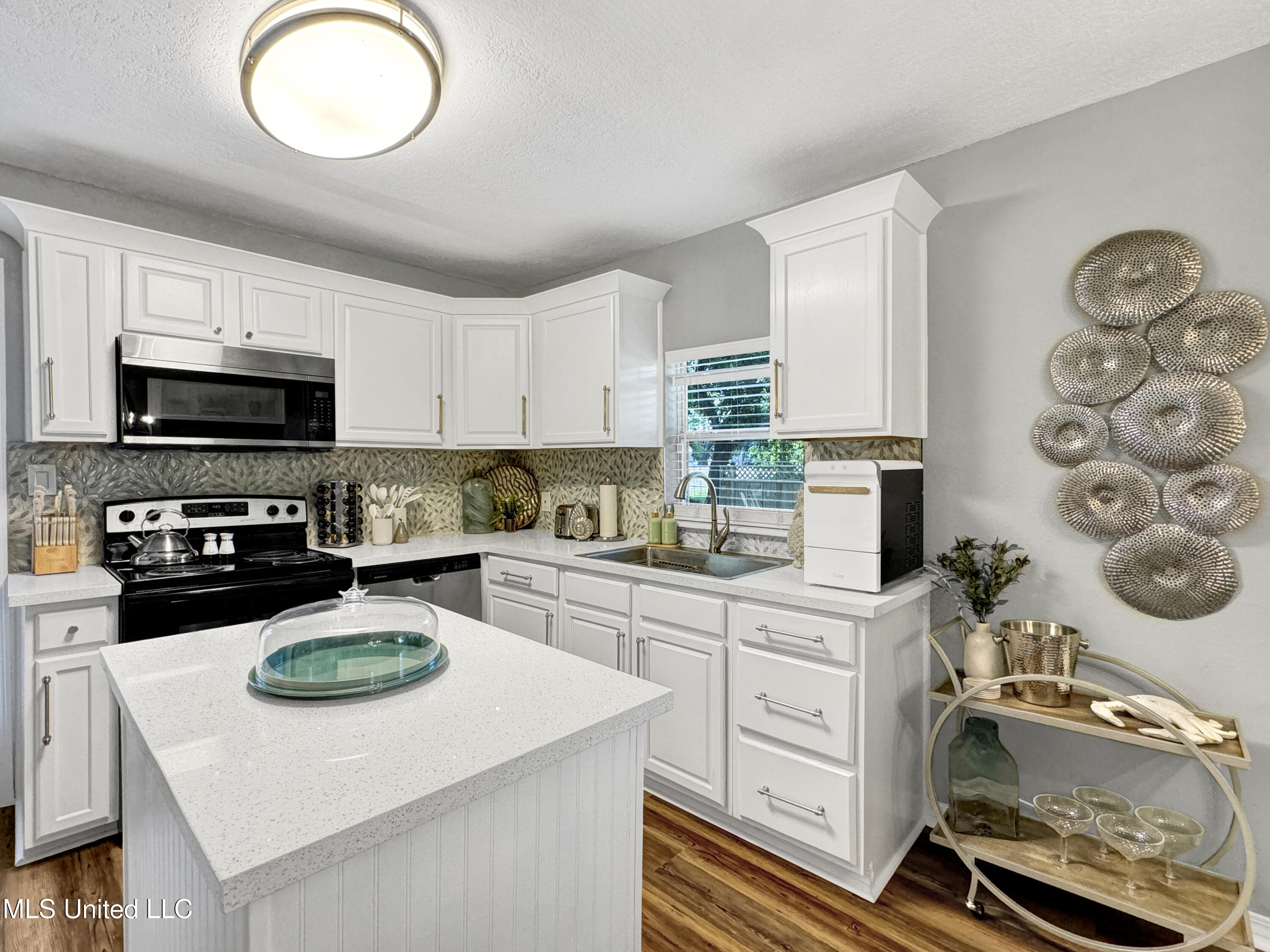 239 Palmetto Lane, Gulfport, Mississippi image 11