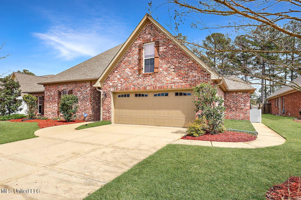 112 Willow Crest Circle, Brandon, Mississippi image 2