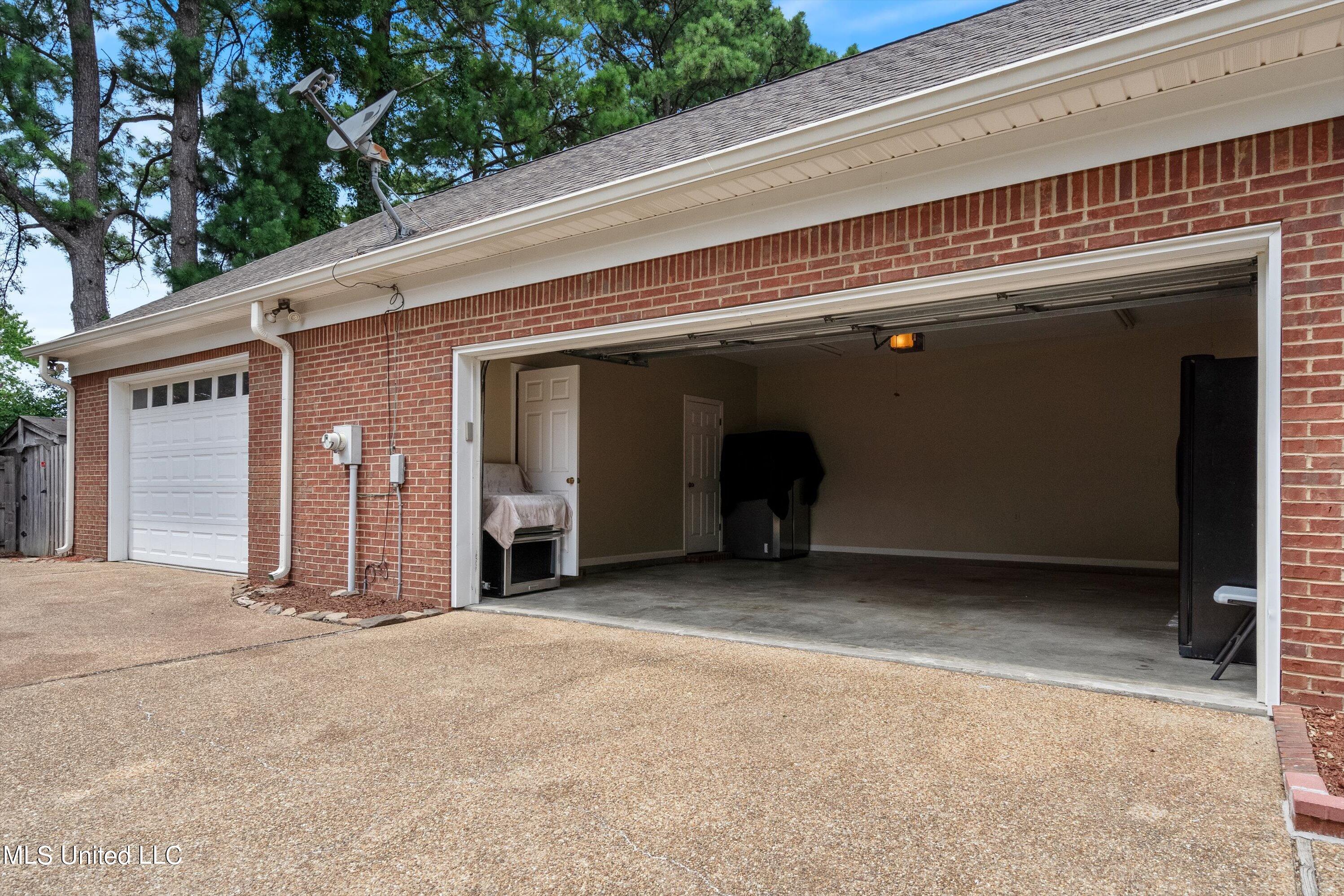 8173 Longwood Drive, Olive Branch, Mississippi image 43