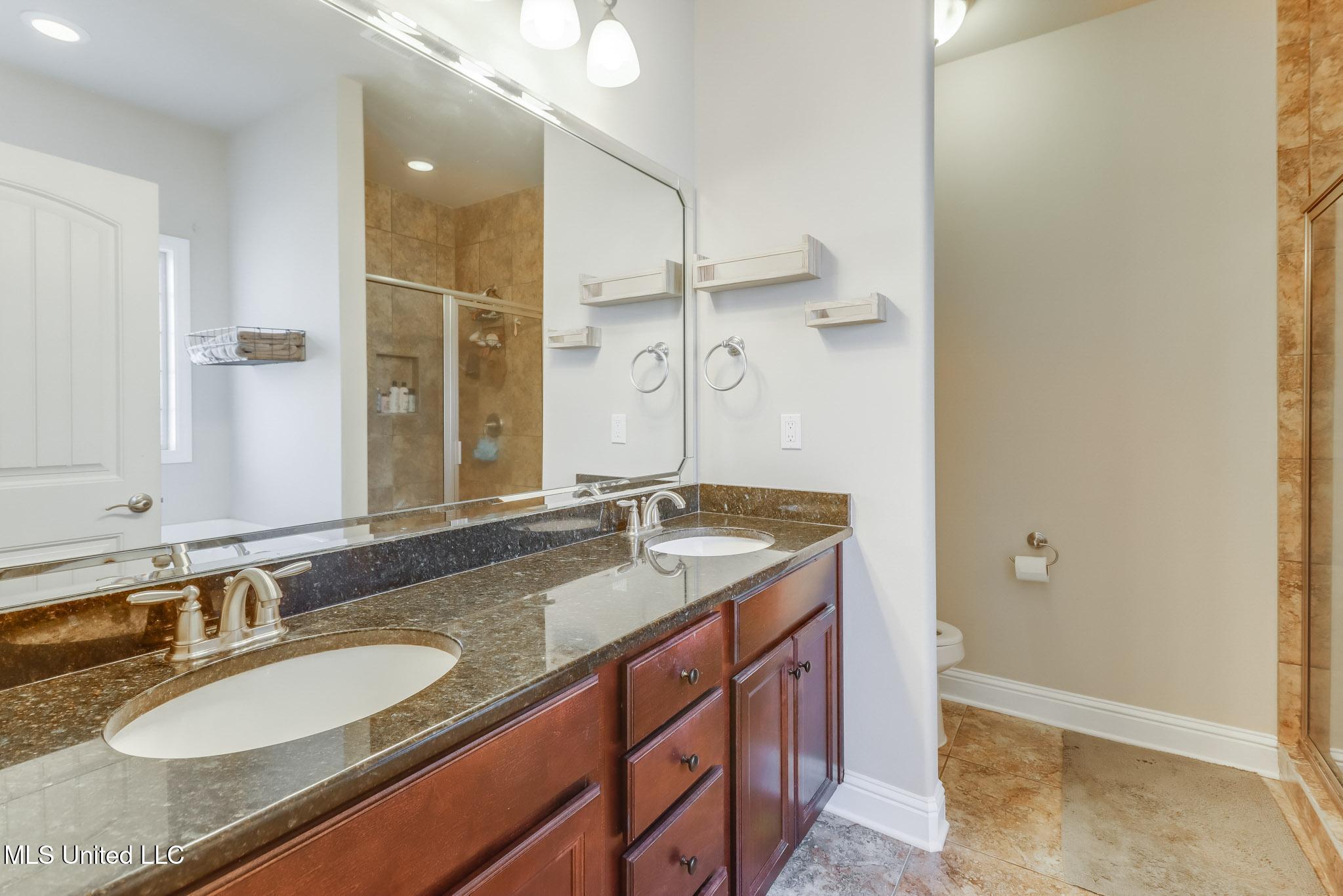 9490 Woodrow Place, Biloxi, Mississippi image 27