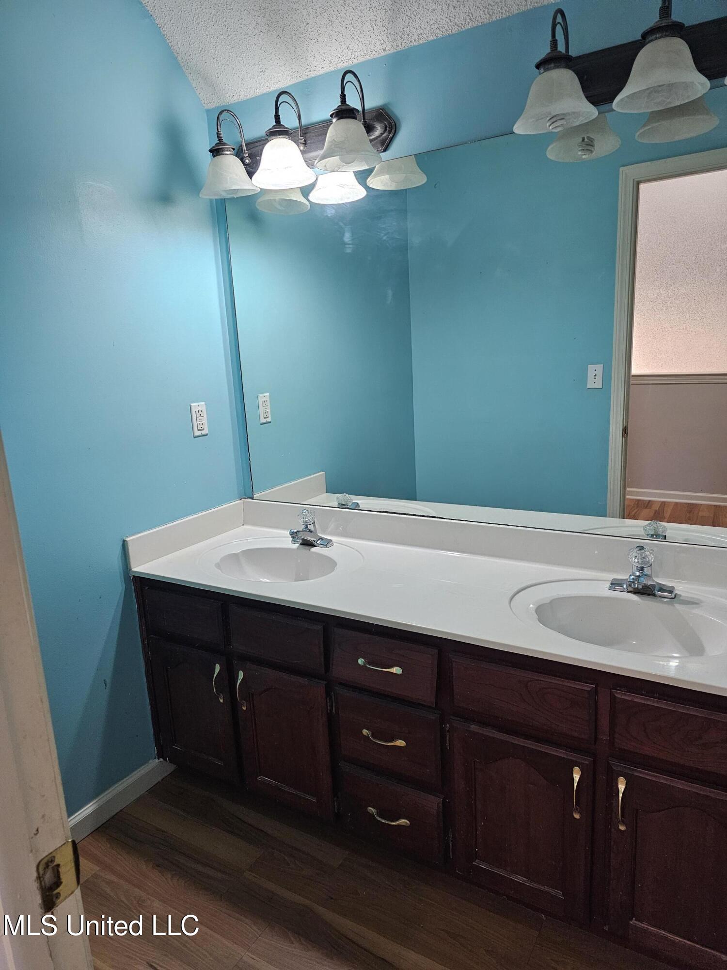 5746 Eagleston Drive, Olive Branch, Mississippi image 29
