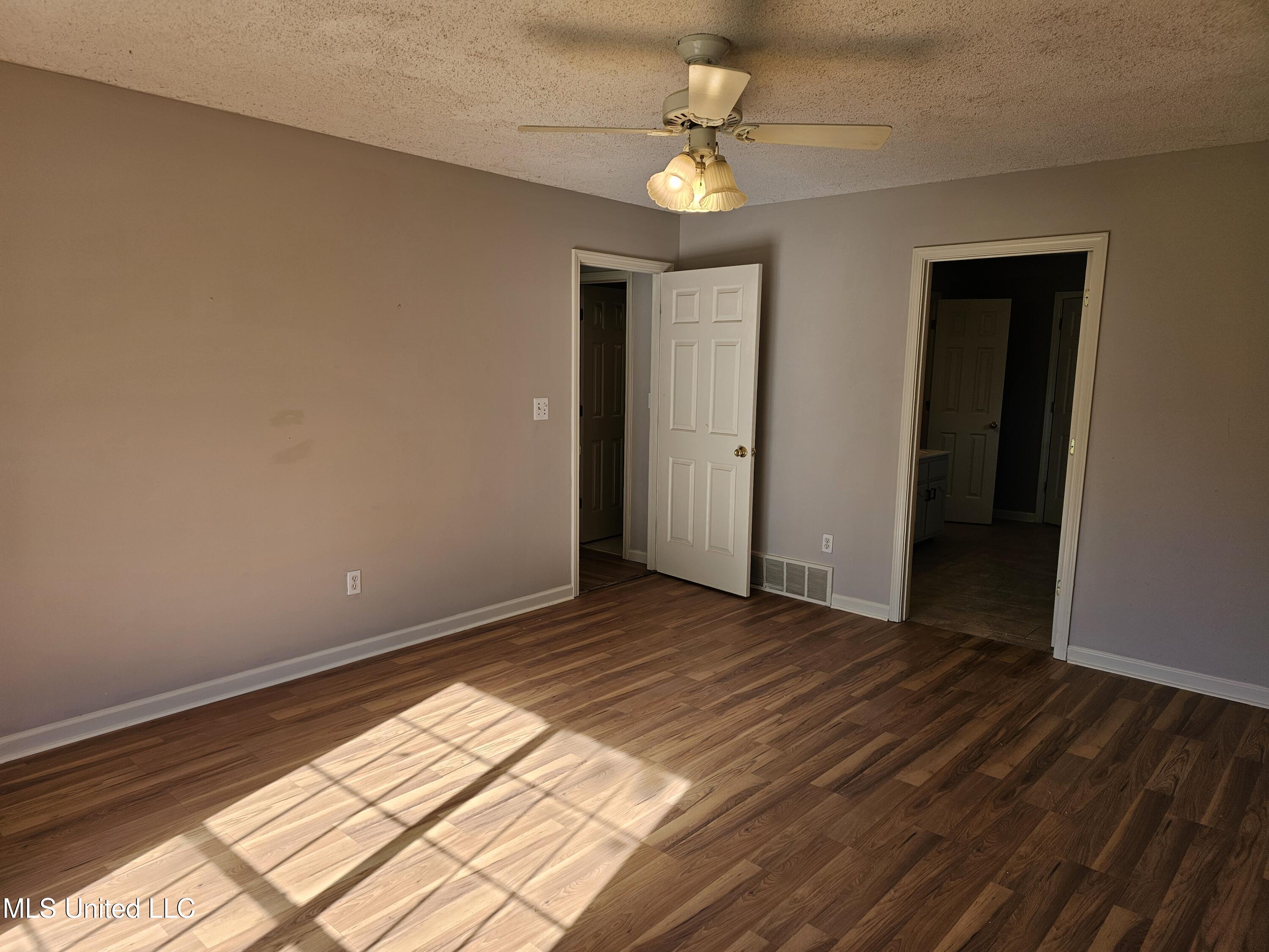 5746 Eagleston Drive, Olive Branch, Mississippi image 17