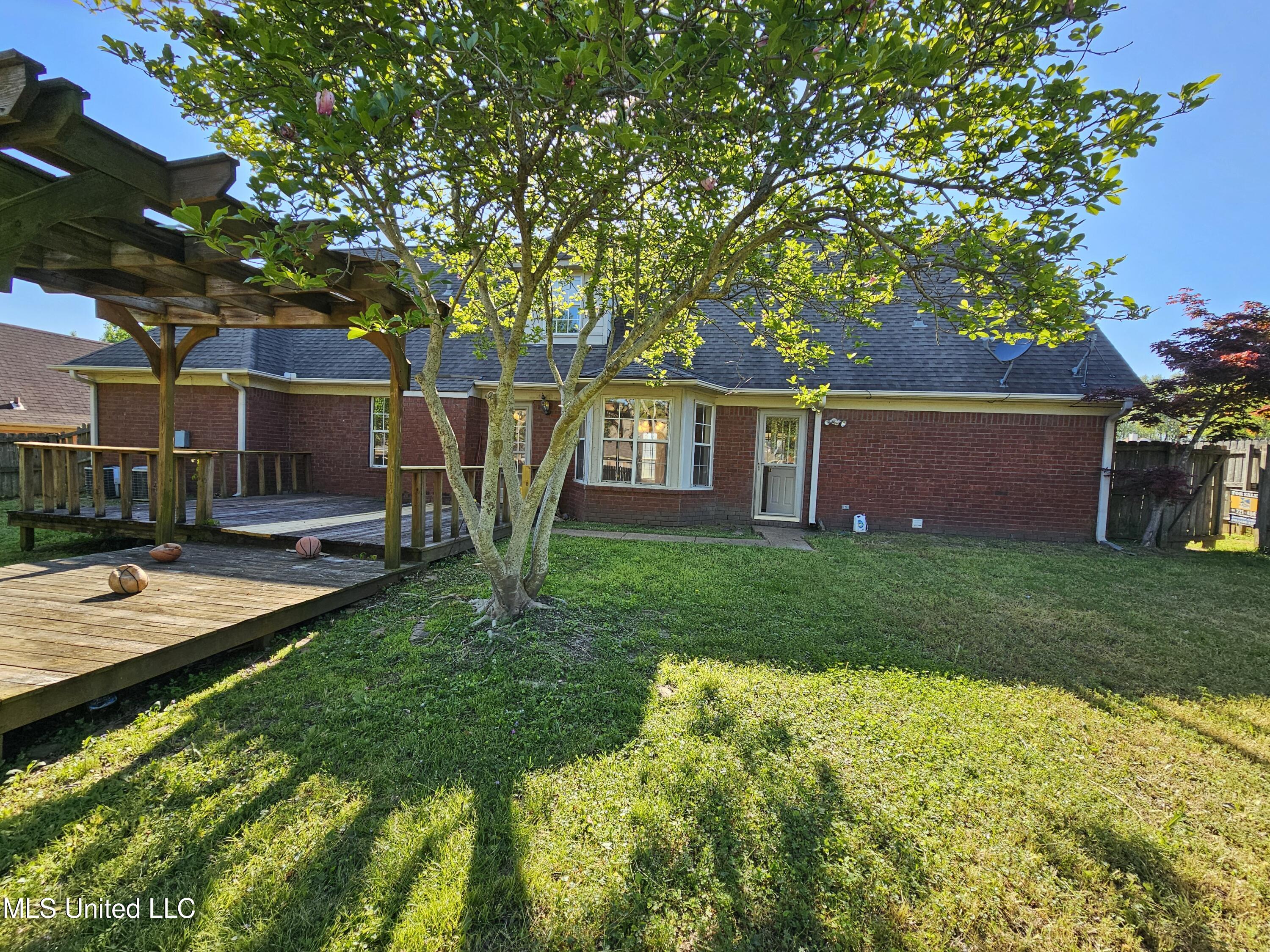 5746 Eagleston Drive, Olive Branch, Mississippi image 35