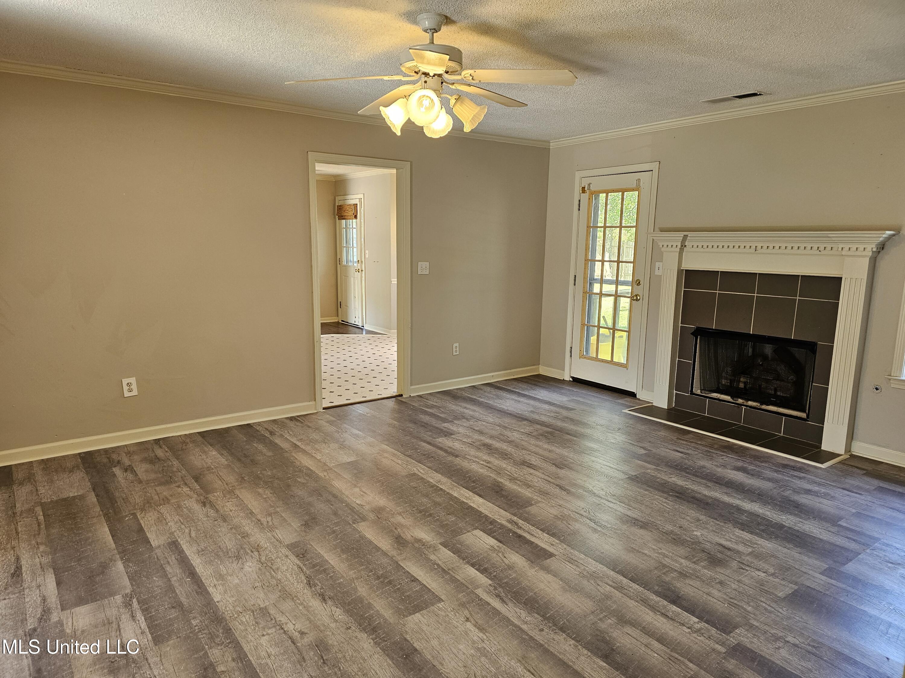 5746 Eagleston Drive, Olive Branch, Mississippi image 6