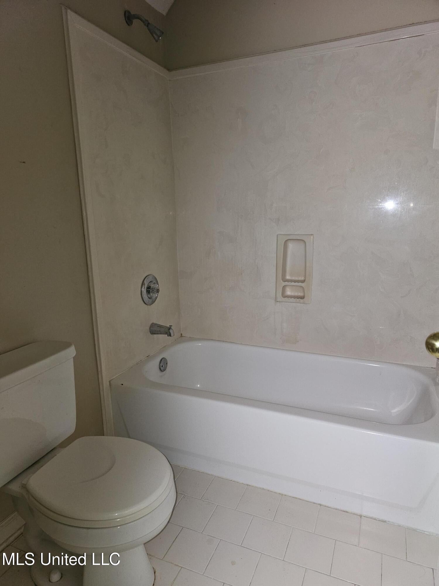 5746 Eagleston Drive, Olive Branch, Mississippi image 30