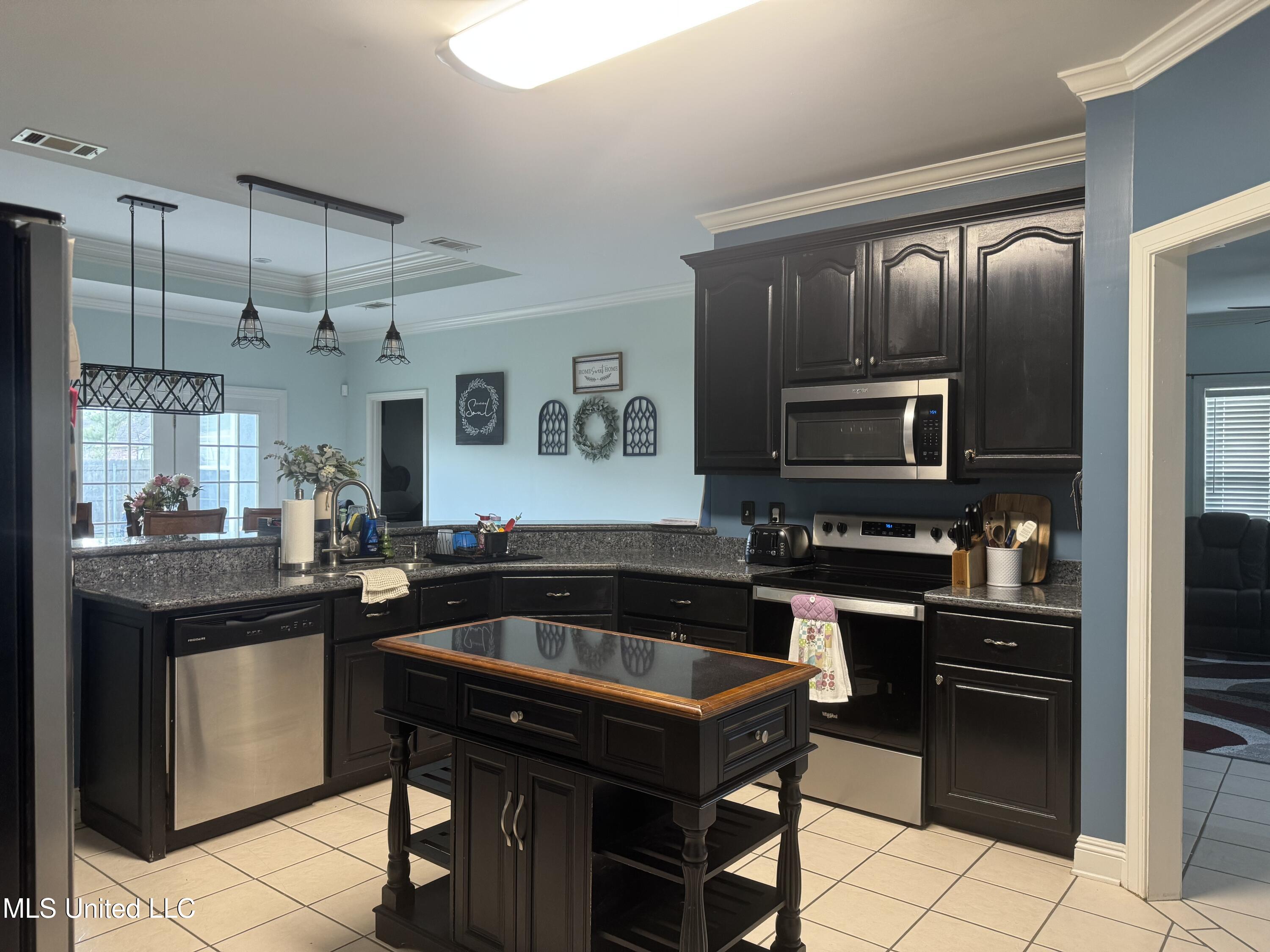 2004 Bayou View Circle, Gautier, Mississippi image 3