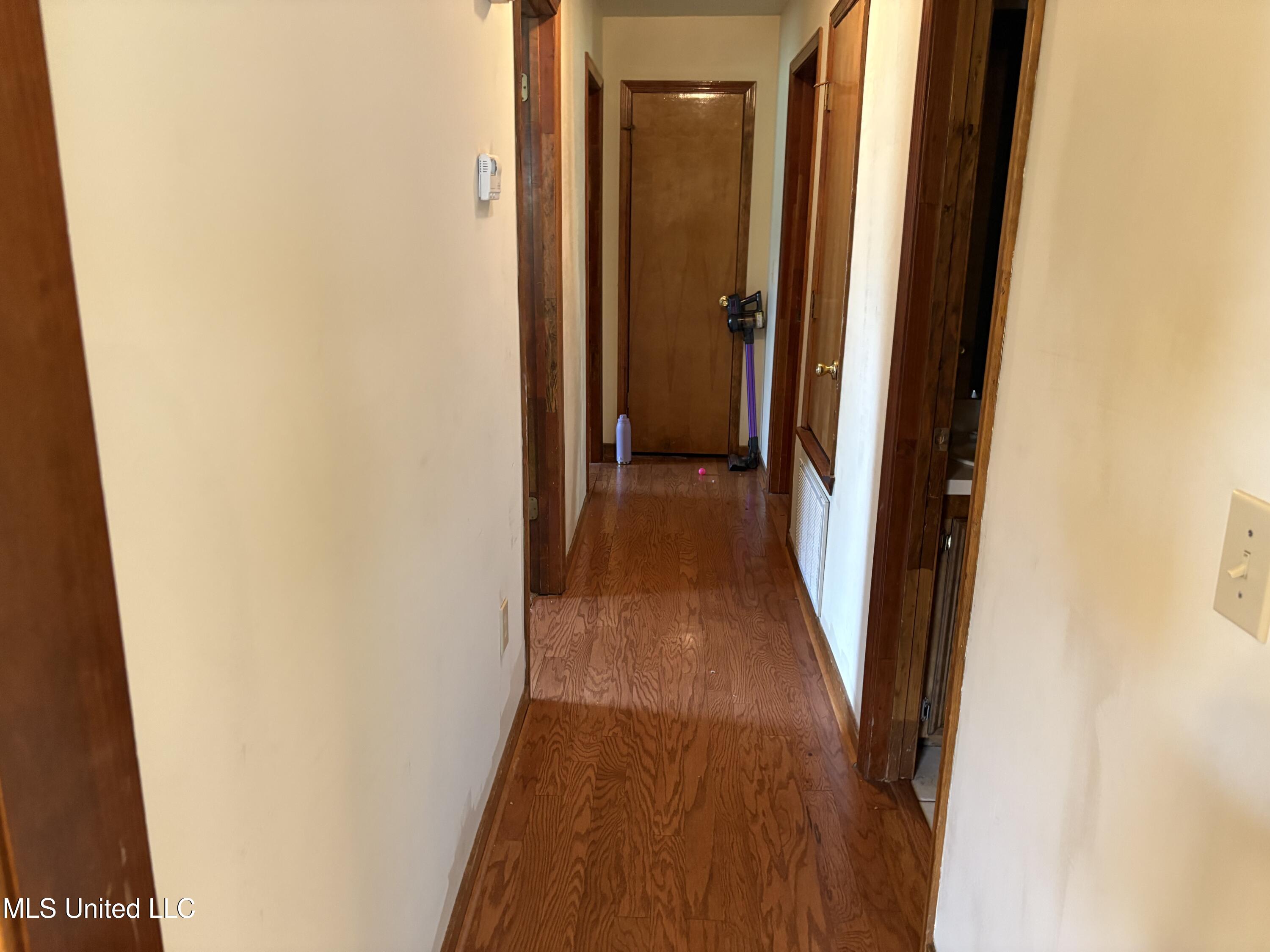 420 Vining Court, Byram, Mississippi image 11
