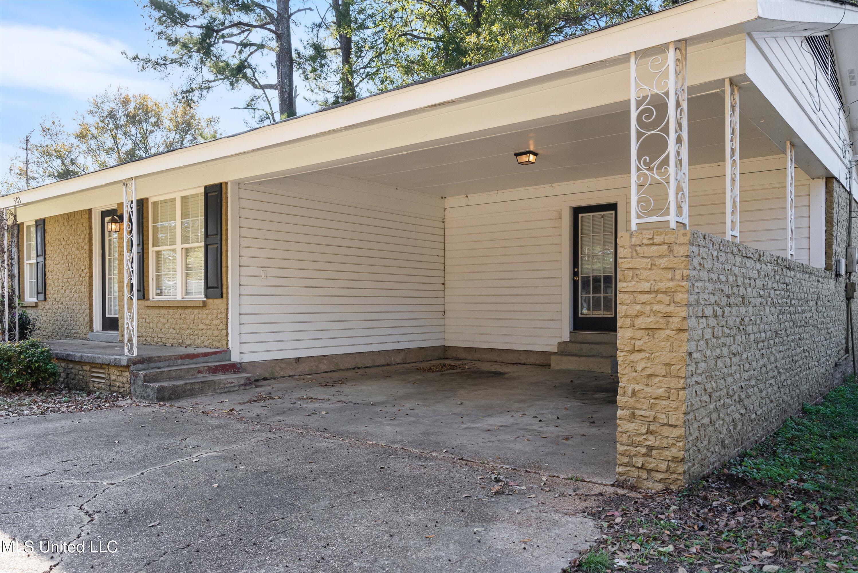 503 Camille Street, Senatobia, Mississippi image 3