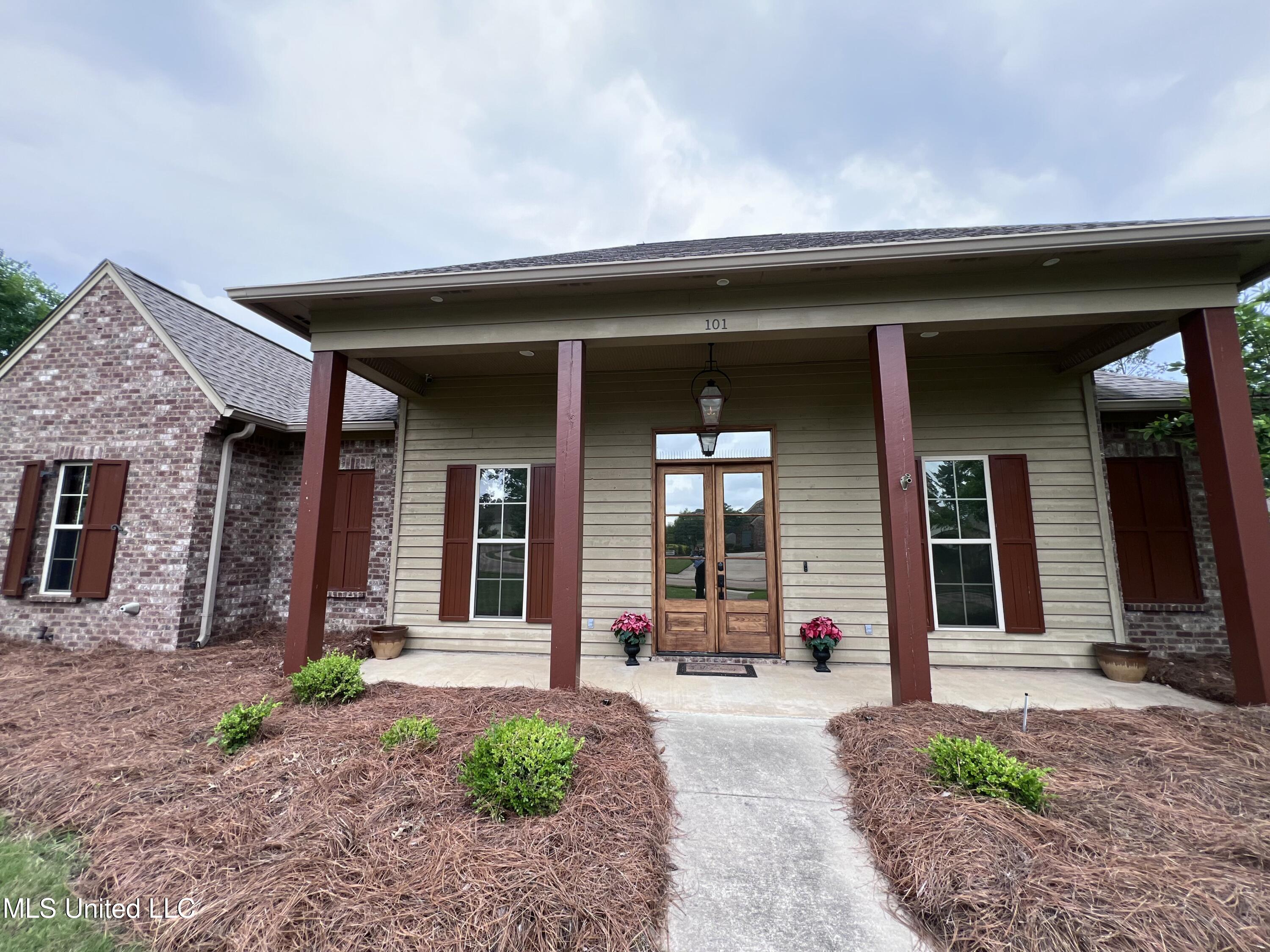 101 Tailfeather Drive, Madison, Mississippi image 2