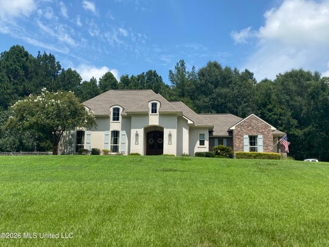 Homes For Sale - 17 Country Squire Road<br/> Adams County, Natchez, MS 39120