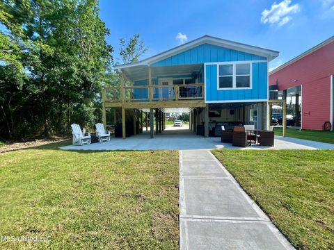 Homes For Rent - 4024 Blue Jay Street<br/> Bay Saint Louis, MS 39520