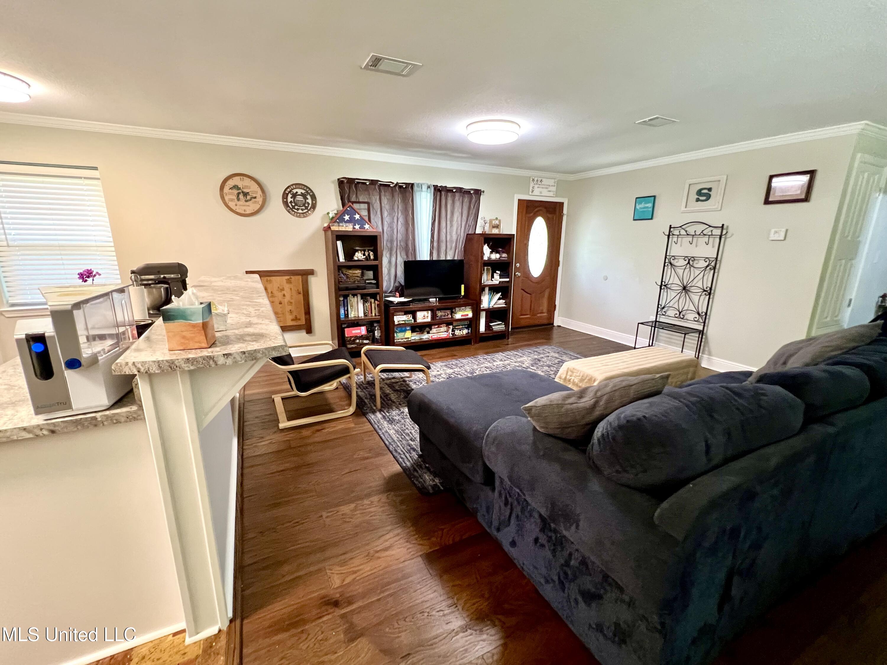 2621 Pintail Road, Moss Point, Mississippi image 5