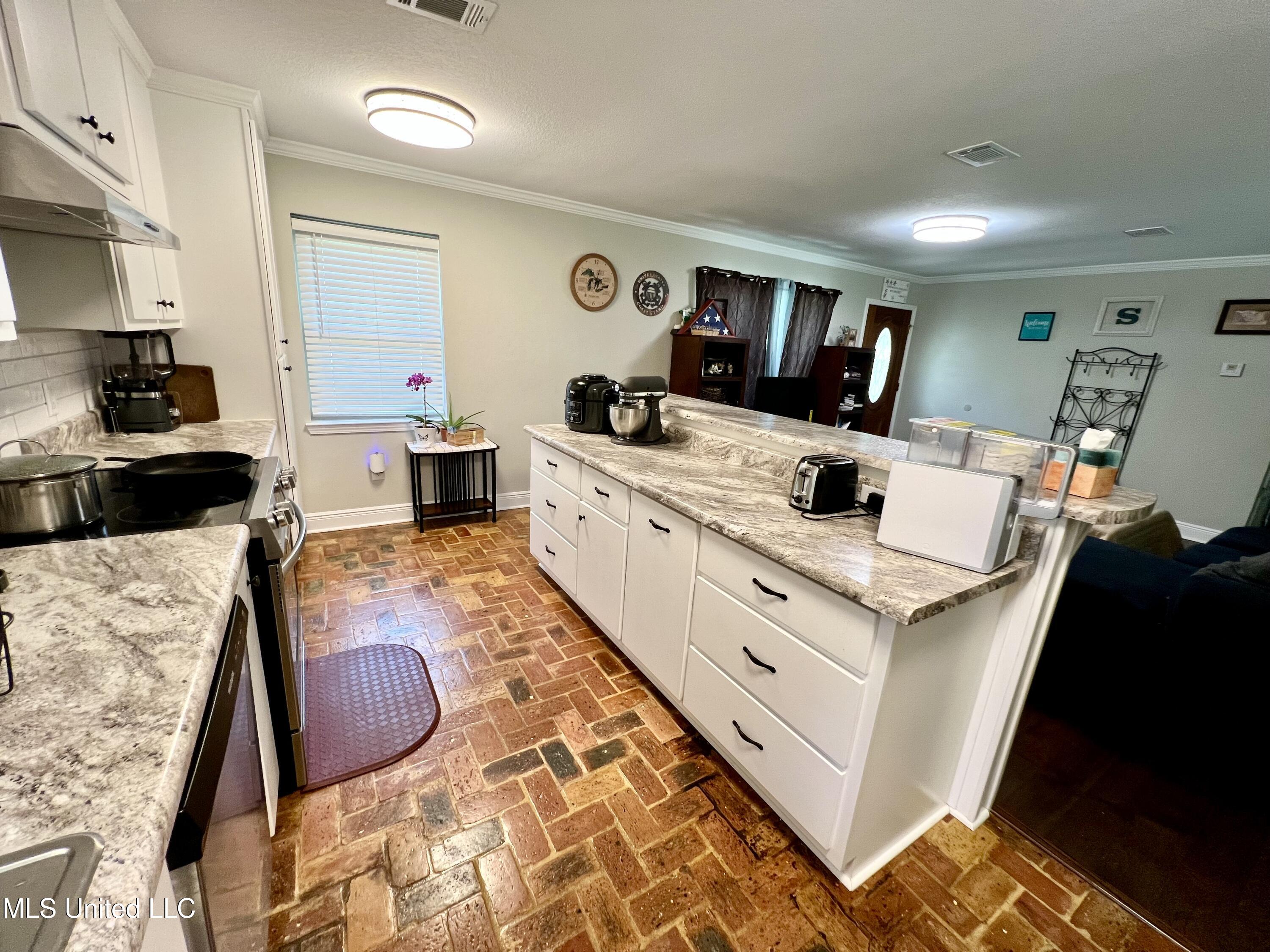 2621 Pintail Road, Moss Point, Mississippi image 8