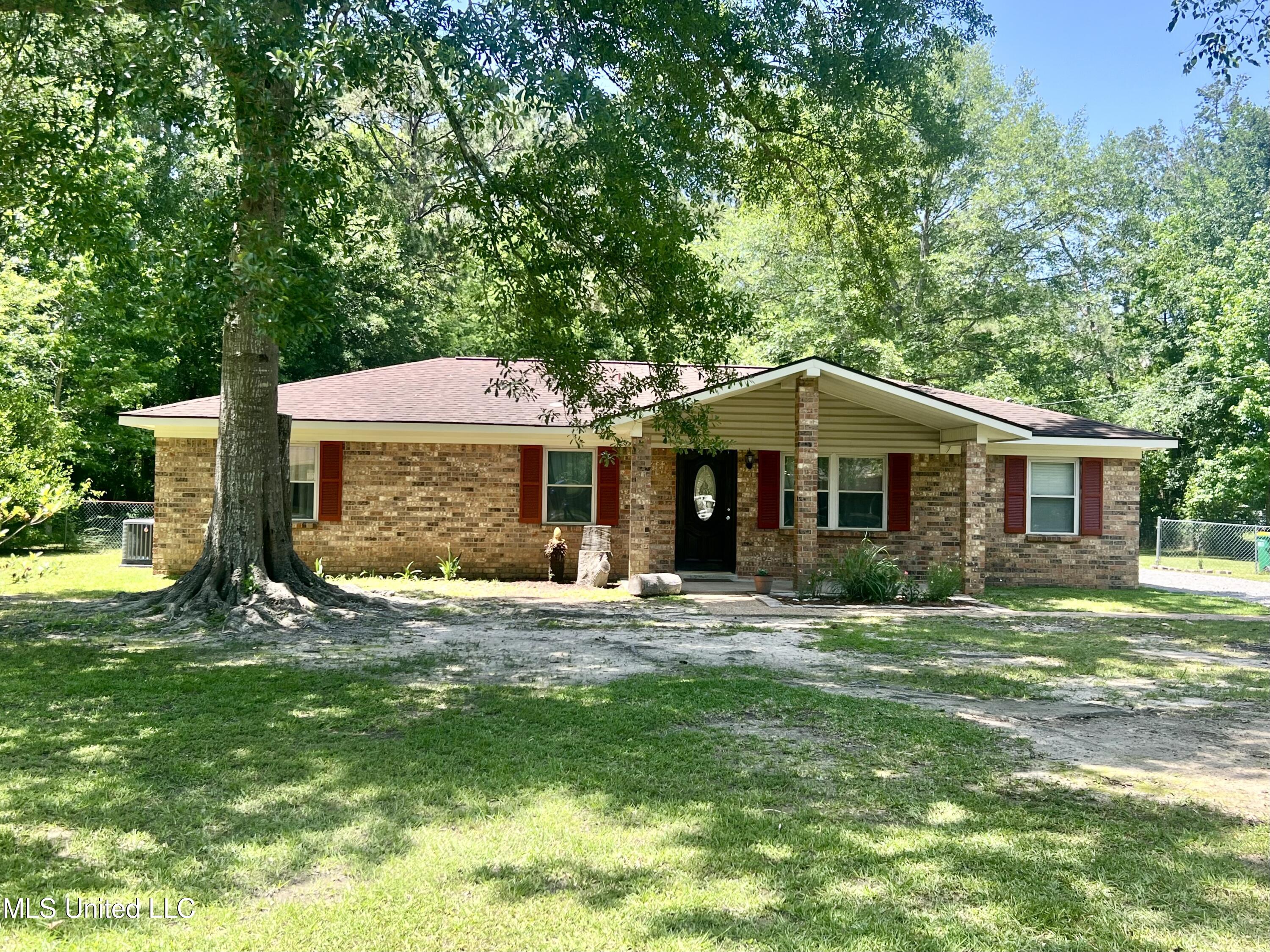 2621 Pintail Road, Moss Point, Mississippi image 1