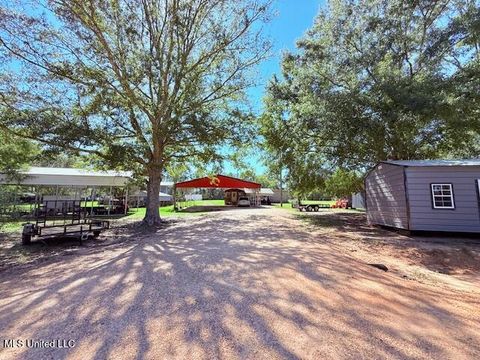 Vacant Land For Sale - 608 E 98 Highway<br/> Tylertown, MS 39667