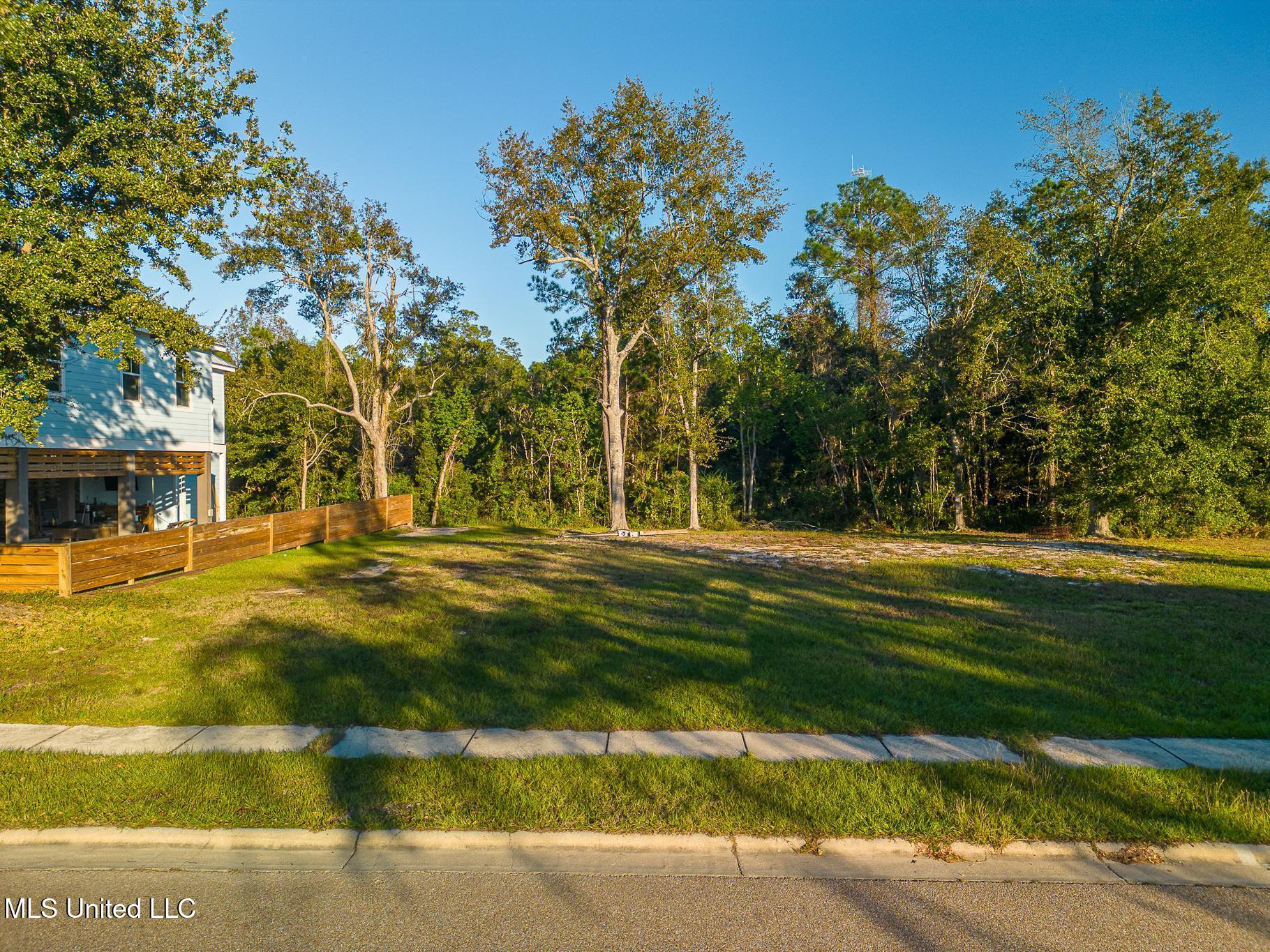 132 Markham Drive, Long Beach, Mississippi image 5